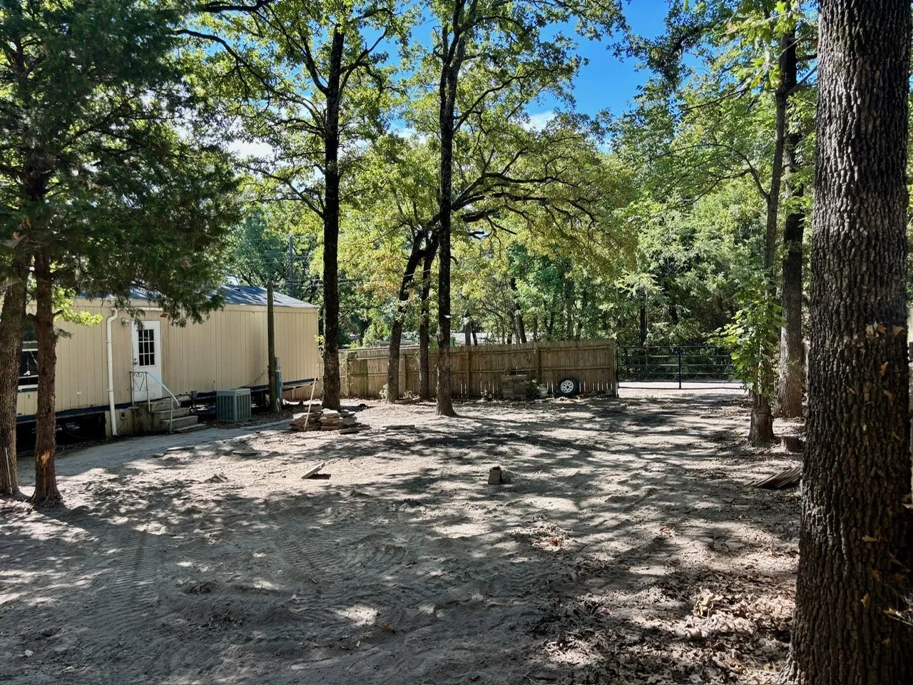 Mobile Home For Sale in Henderson County , 144 Vistaridge Drive, Gun Barrel City, Texas 75156, 3 Bedroom, 2 Bathroom, Garage spaces, 1,216 Sqft, built in 2004, mls#21376919, Real Estate Agent in Gun Barrel City, Homes For Sale in Henderson county, Homes For Sale in Gun Barrel City, Realtor in Gun Barrel City Texas, Real Estate Brokerage Independent Realty Texas, Luminita Cordes Realtor