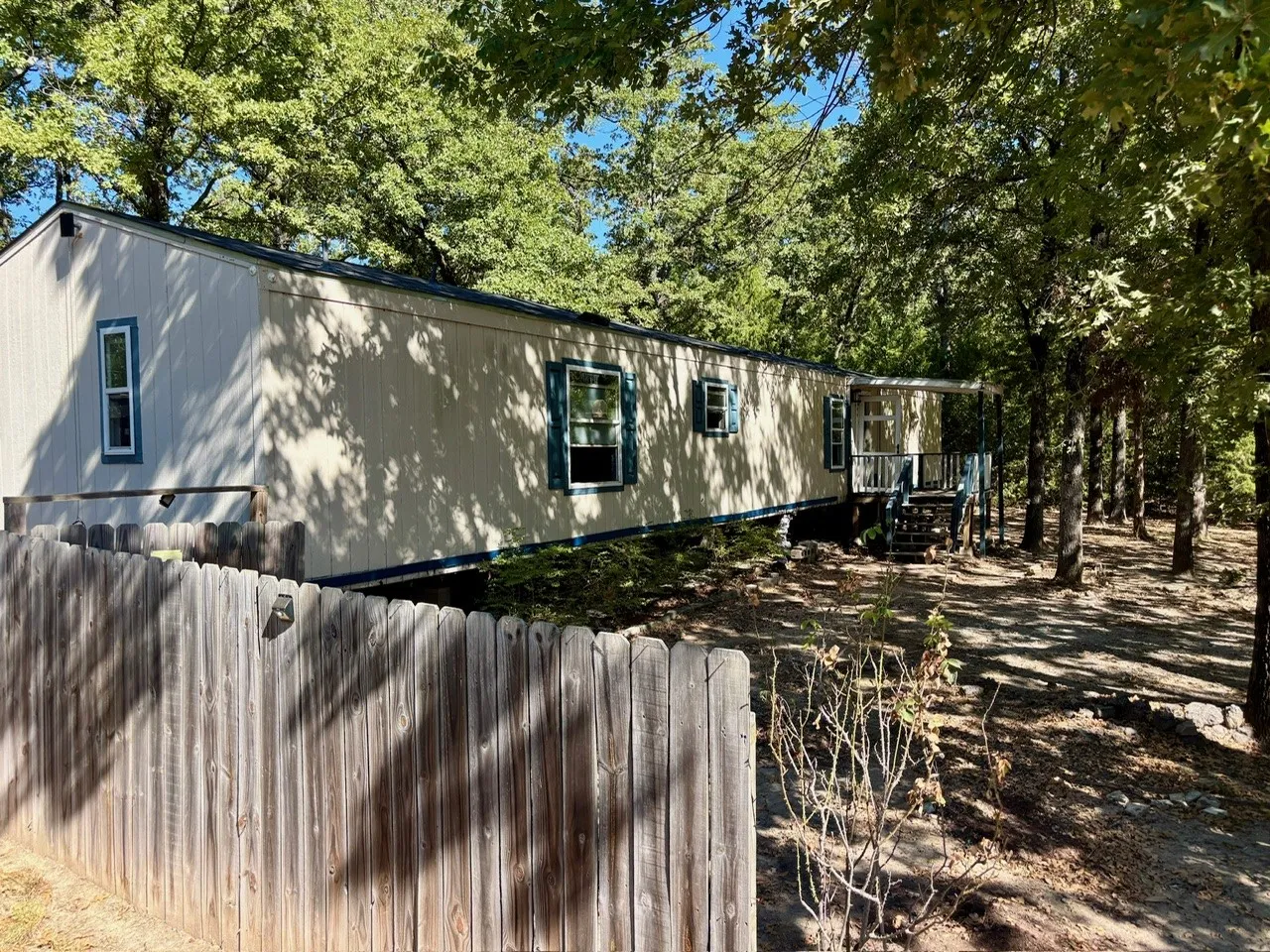 Mobile Home For Sale in Henderson County , 144 Vistaridge Drive, Gun Barrel City, Texas 75156, 3 Bedroom, 2 Bathroom, Garage spaces, 1,216 Sqft, built in 2004, mls#21376919, Real Estate Agent in Gun Barrel City, Homes For Sale in Henderson county, Homes For Sale in Gun Barrel City, Realtor in Gun Barrel City Texas, Real Estate Brokerage Independent Realty Texas, Luminita Cordes Realtor