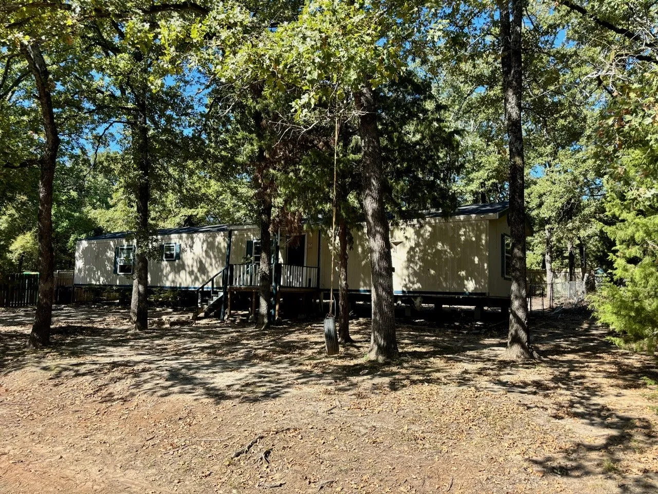 Mobile Home For Sale in Henderson County , 144 Vistaridge Drive, Gun Barrel City, Texas 75156, 3 Bedroom, 2 Bathroom, Garage spaces, 1,216 Sqft, built in 2004, mls#21376919, Real Estate Agent in Gun Barrel City, Homes For Sale in Henderson county, Homes For Sale in Gun Barrel City, Realtor in Gun Barrel City Texas, Real Estate Brokerage Independent Realty Texas, Luminita Cordes Realtor