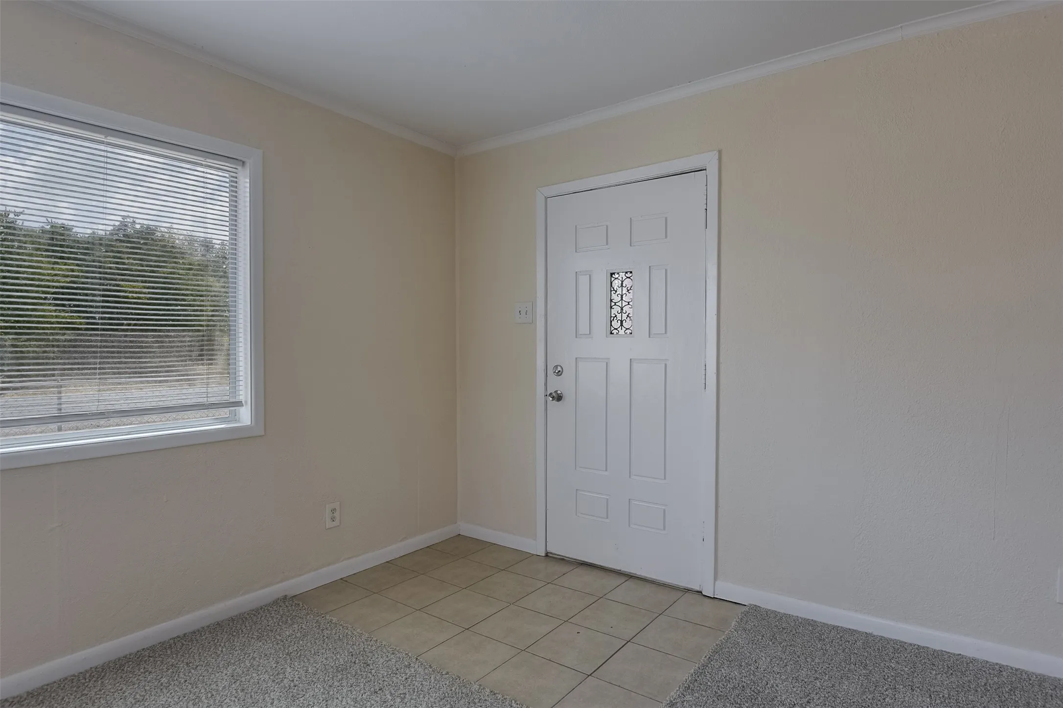 Single Family Residence For Sale in Ellis County , 8170 S Highway 77, Forreston, Texas 76041, 3 Bedroom, 2 Bathroom, Garage spaces, 1,320 Sqft, built in 1950, mls#21376384, Real Estate Agent in Forreston, Homes For Sale in Ellis county, Homes For Sale in Forreston, Realtor in Forreston Texas, Real Estate Brokerage Independent Realty Texas, Luminita Cordes Realtor