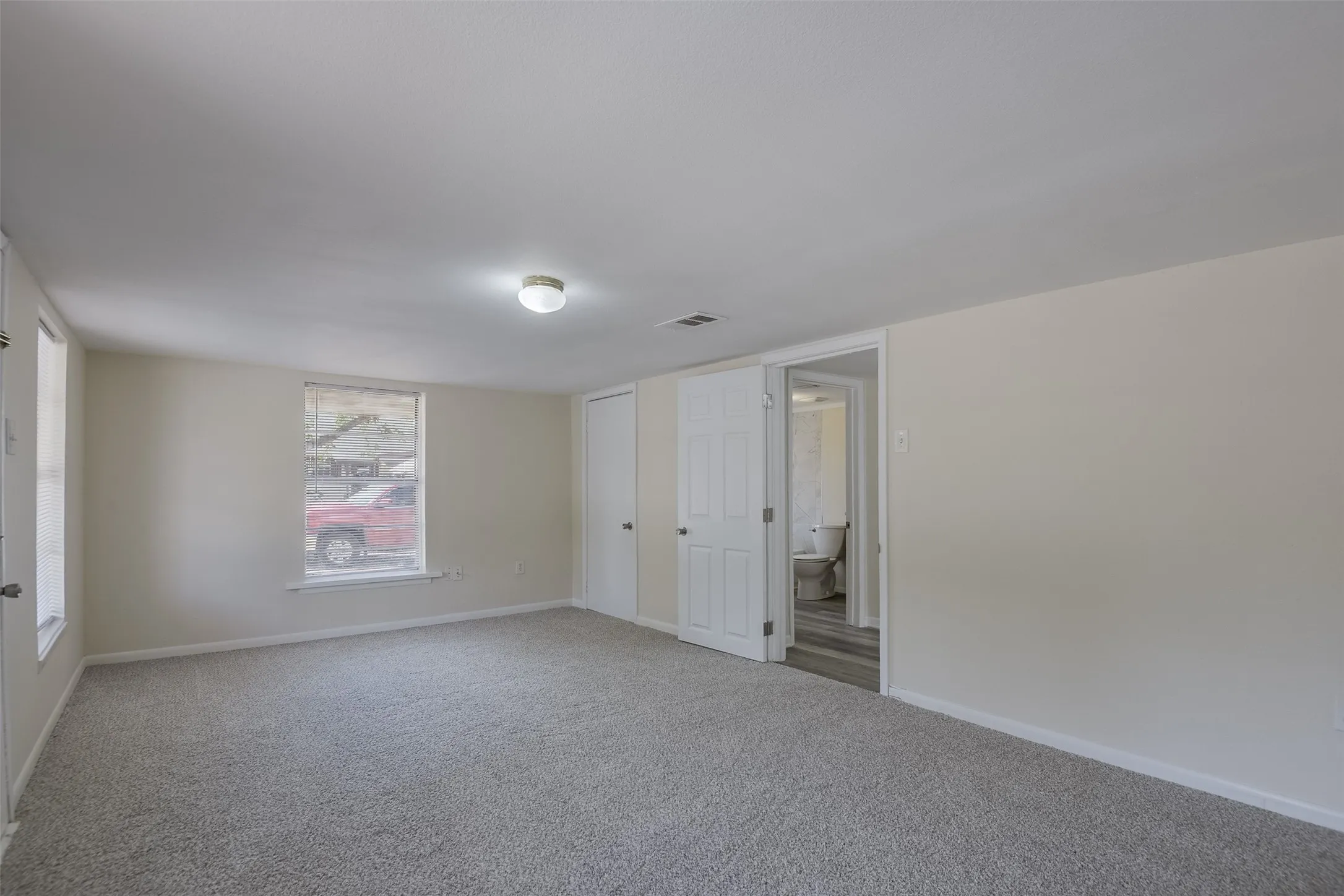 Single Family Residence For Sale in Ellis County , 8170 S Highway 77, Forreston, Texas 76041, 3 Bedroom, 2 Bathroom, Garage spaces, 1,320 Sqft, built in 1950, mls#21376384, Real Estate Agent in Forreston, Homes For Sale in Ellis county, Homes For Sale in Forreston, Realtor in Forreston Texas, Real Estate Brokerage Independent Realty Texas, Luminita Cordes Realtor