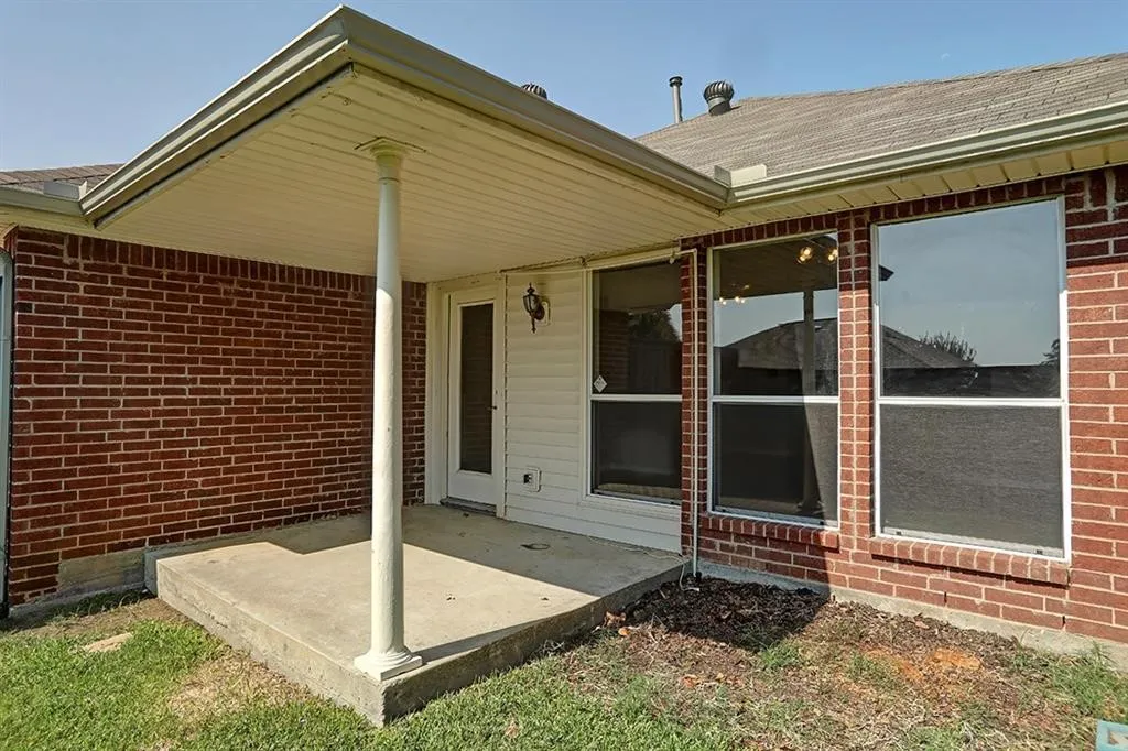 Single Family Residence For Rent in Denton County , 4206 Wild Plum Drive, Carrollton, Texas 75010, 3 Bedroom, 2 Bathroom, 2 Garage spaces, 1,539 Sqft, built in 1994, mls#21367293, Real Estate Agent in Carrollton, Homes For Rent in Denton county, Homes For Rent in Carrollton, Realtor in Carrollton Texas, Real Estate Brokerage Independent Realty Texas, Luminita Cordes Realtor
