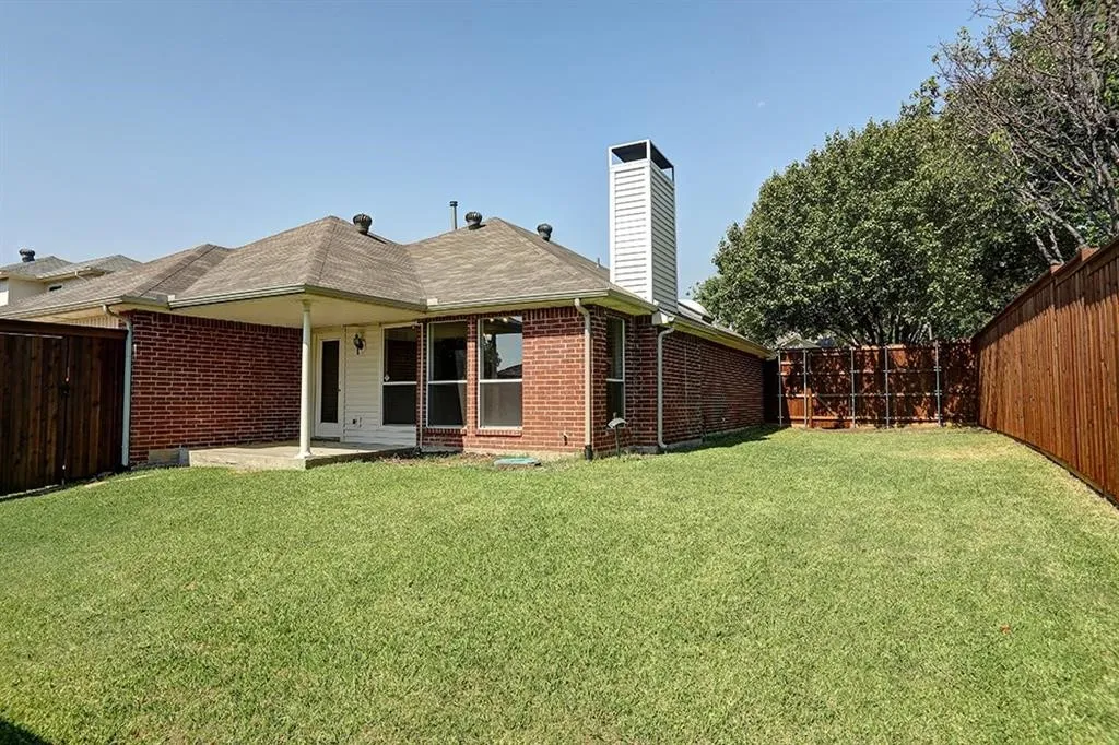Single Family Residence For Rent in Denton County , 4206 Wild Plum Drive, Carrollton, Texas 75010, 3 Bedroom, 2 Bathroom, 2 Garage spaces, 1,539 Sqft, built in 1994, mls#21367293, Real Estate Agent in Carrollton, Homes For Rent in Denton county, Homes For Rent in Carrollton, Realtor in Carrollton Texas, Real Estate Brokerage Independent Realty Texas, Luminita Cordes Realtor