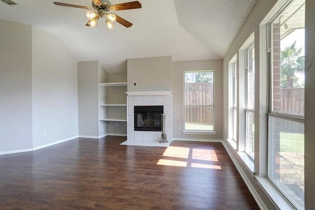 Single Family Residence For Rent in Denton County , 4206 Wild Plum Drive, Carrollton, Texas 75010, 3 Bedroom, 2 Bathroom, 2 Garage spaces, 1,539 Sqft, built in 1994, mls#21367293, Real Estate Agent in Carrollton, Homes For Rent in Denton county, Homes For Rent in Carrollton, Realtor in Carrollton Texas, Real Estate Brokerage Independent Realty Texas, Luminita Cordes Realtor