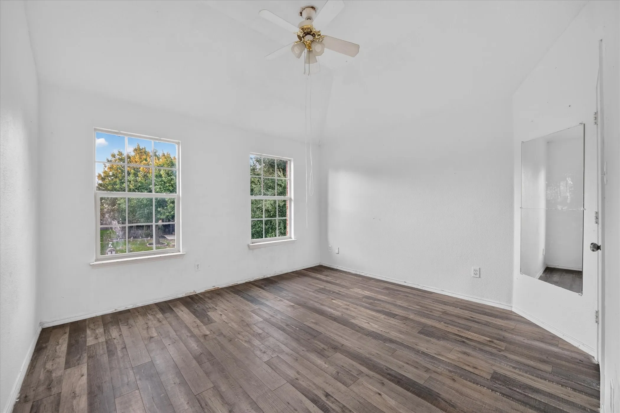 Single Family Residence For Sale in Tarrant County , 10369 Bradshaw Drive, Fort Worth, Texas 76108, 4 Bedroom, 3 Bathroom, 2 Garage spaces, 2,980 Sqft, built in 2007, mls#21374113, Real Estate Agent in Fort Worth, Homes For Sale in Tarrant county, Homes For Sale in Fort Worth, Realtor in Fort Worth Texas, Real Estate Brokerage Independent Realty Texas, Luminita Cordes Realtor