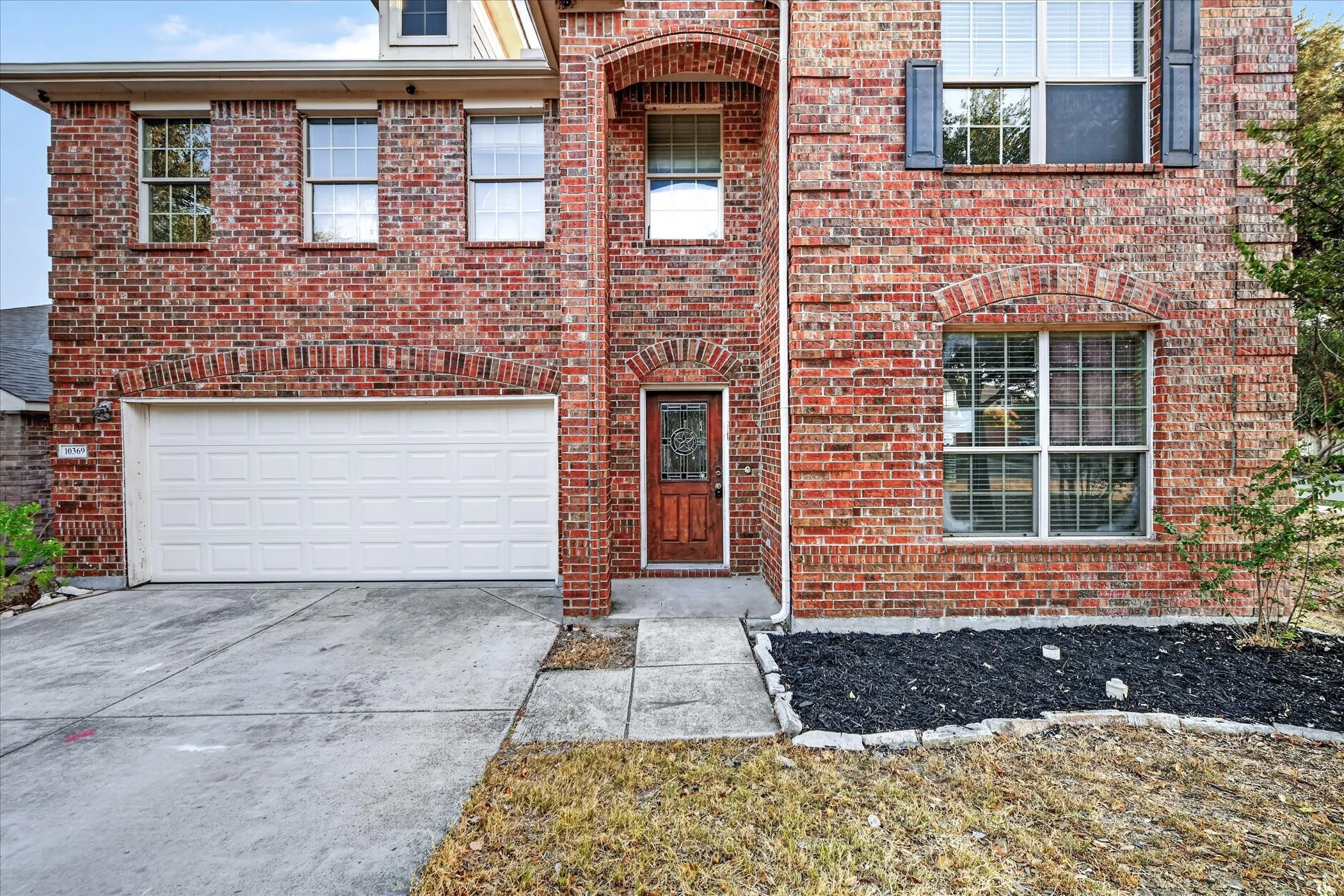 Single Family Residence For Sale in Tarrant County , 10369 Bradshaw Drive, Fort Worth, Texas 76108, 4 Bedroom, 3 Bathroom, 2 Garage spaces, 2,980 Sqft, built in 2007, mls#21374113, Real Estate Agent in Fort Worth, Homes For Sale in Tarrant county, Homes For Sale in Fort Worth, Realtor in Fort Worth Texas, Real Estate Brokerage Independent Realty Texas, Luminita Cordes Realtor