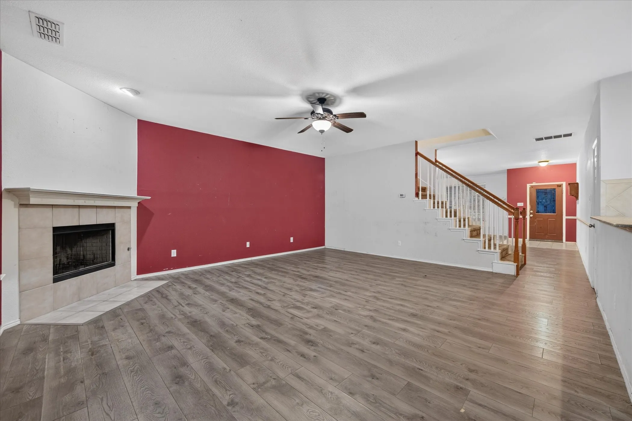 Single Family Residence For Sale in Tarrant County , 10369 Bradshaw Drive, Fort Worth, Texas 76108, 4 Bedroom, 3 Bathroom, 2 Garage spaces, 2,980 Sqft, built in 2007, mls#21374113, Real Estate Agent in Fort Worth, Homes For Sale in Tarrant county, Homes For Sale in Fort Worth, Realtor in Fort Worth Texas, Real Estate Brokerage Independent Realty Texas, Luminita Cordes Realtor