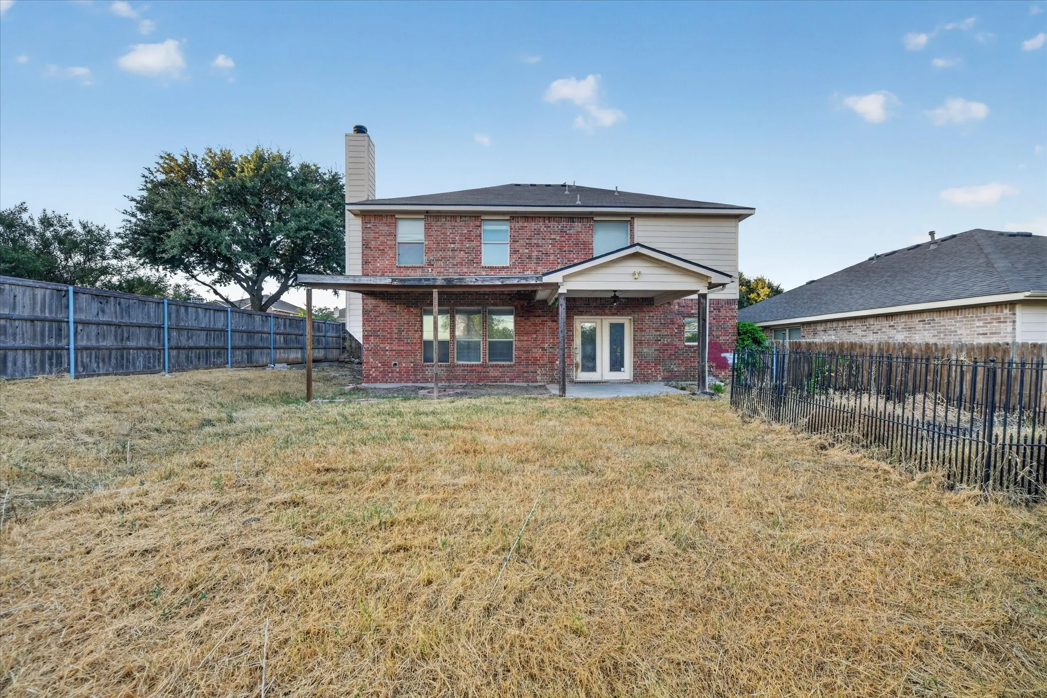 Single Family Residence For Sale in Tarrant County , 10369 Bradshaw Drive, Fort Worth, Texas 76108, 4 Bedroom, 3 Bathroom, 2 Garage spaces, 2,980 Sqft, built in 2007, mls#21374113, Real Estate Agent in Fort Worth, Homes For Sale in Tarrant county, Homes For Sale in Fort Worth, Realtor in Fort Worth Texas, Real Estate Brokerage Independent Realty Texas, Luminita Cordes Realtor