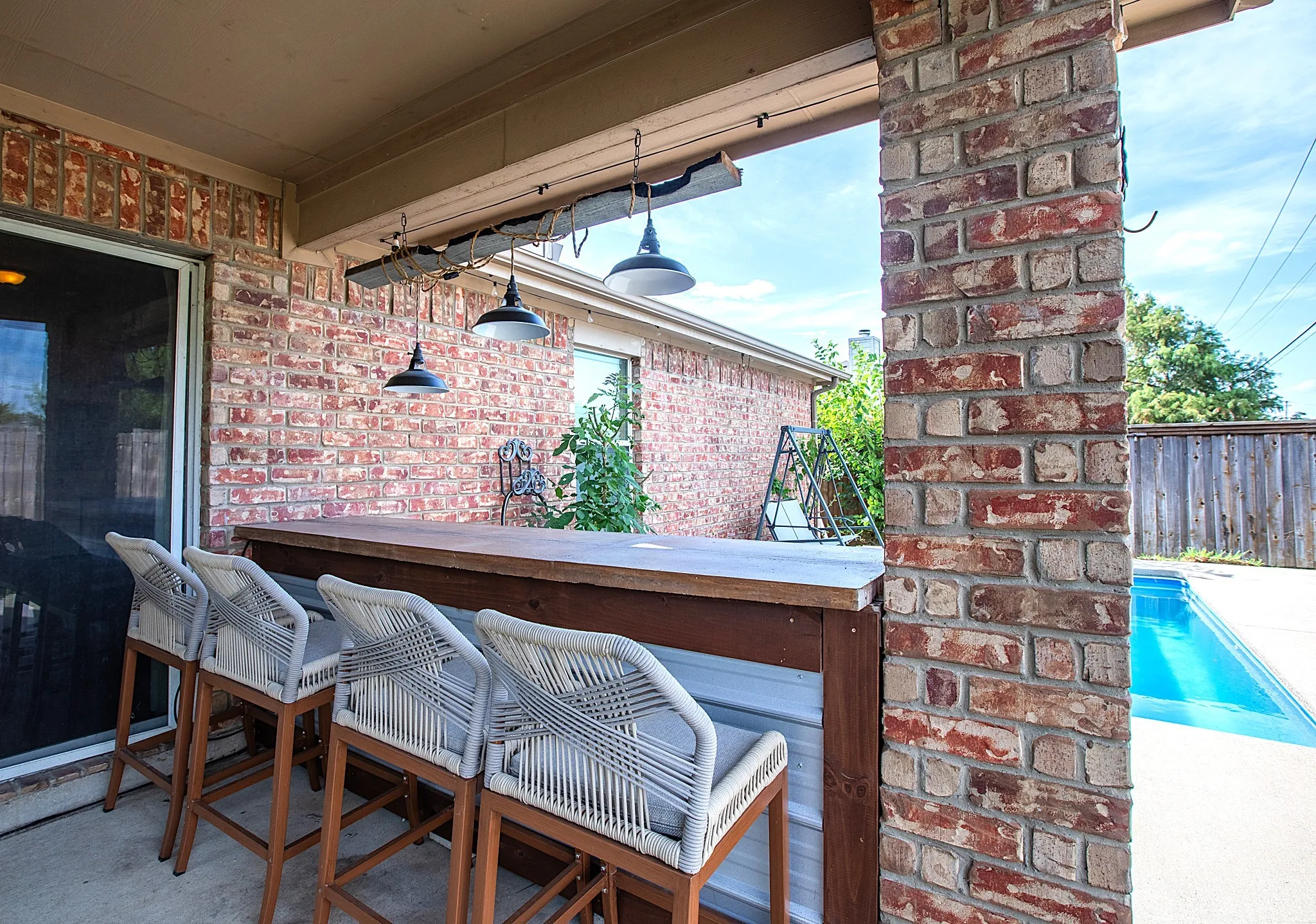 Single Family Residence For Sale in Kaufman County , 226 Starlight Drive, Forney, Texas 75126, 3 Bedroom, 2 Bathroom, 2 Garage spaces, 1,598 Sqft, built in 2004, mls#21371614, Real Estate Agent in Forney, Homes For Sale in Kaufman county, Homes For Sale in Forney, Realtor in Forney Texas, Real Estate Brokerage Independent Realty Texas, Luminita Cordes Realtor