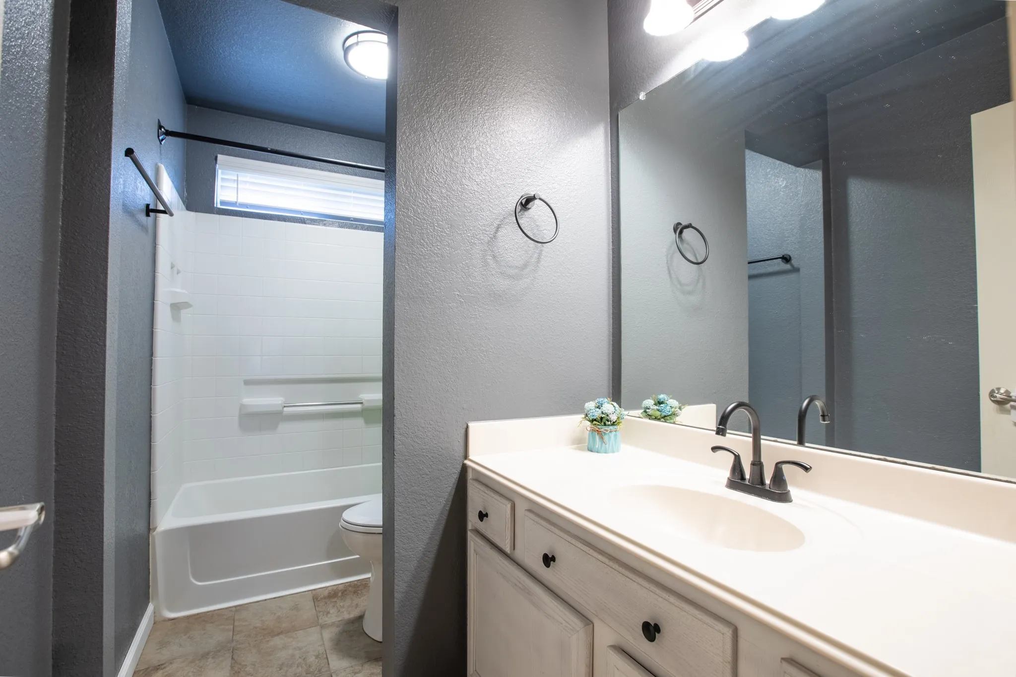 Single Family Residence For Sale in Kaufman County , 226 Starlight Drive, Forney, Texas 75126, 3 Bedroom, 2 Bathroom, 2 Garage spaces, 1,598 Sqft, built in 2004, mls#21371614, Real Estate Agent in Forney, Homes For Sale in Kaufman county, Homes For Sale in Forney, Realtor in Forney Texas, Real Estate Brokerage Independent Realty Texas, Luminita Cordes Realtor
