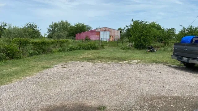 Single Family Residence For Sale in Rockwall County , 878 S Munson Road, Royse City, Texas 75189, 3 Bedroom, 2 Bathroom, Garage spaces, 1,608 Sqft, built in 1976, mls#21376938, Real Estate Agent in Royse City, Homes For Sale in Rockwall county, Homes For Sale in Royse City, Realtor in Royse City Texas, Real Estate Brokerage Independent Realty Texas, Luminita Cordes Realtor