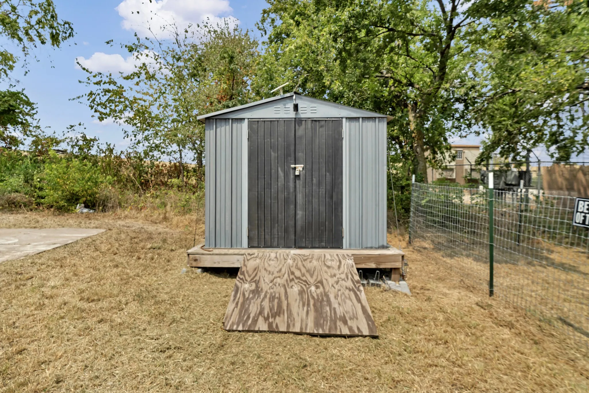 Manufactured Home For Sale in Hood County , 8108 Scenic Ridge Court, Cresson, Texas 76035, 3 Bedroom, 2 Bathroom, Garage spaces, 1,056 Sqft, built in 2018, mls#21373302, Real Estate Agent in Cresson, Homes For Sale in Hood county, Homes For Sale in Cresson, Realtor in Cresson Texas, Real Estate Brokerage Independent Realty Texas, Luminita Cordes Realtor