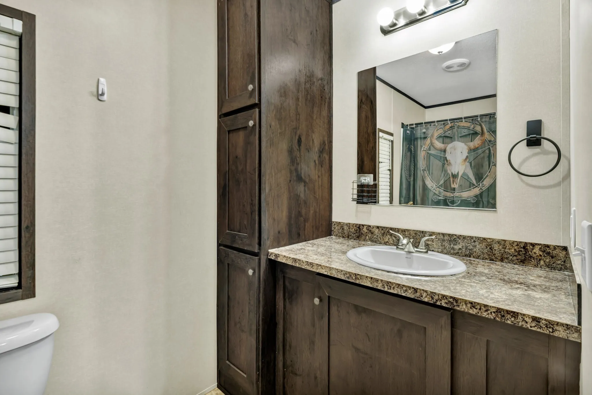 Manufactured Home For Sale in Hood County , 8108 Scenic Ridge Court, Cresson, Texas 76035, 3 Bedroom, 2 Bathroom, Garage spaces, 1,056 Sqft, built in 2018, mls#21373302, Real Estate Agent in Cresson, Homes For Sale in Hood county, Homes For Sale in Cresson, Realtor in Cresson Texas, Real Estate Brokerage Independent Realty Texas, Luminita Cordes Realtor
