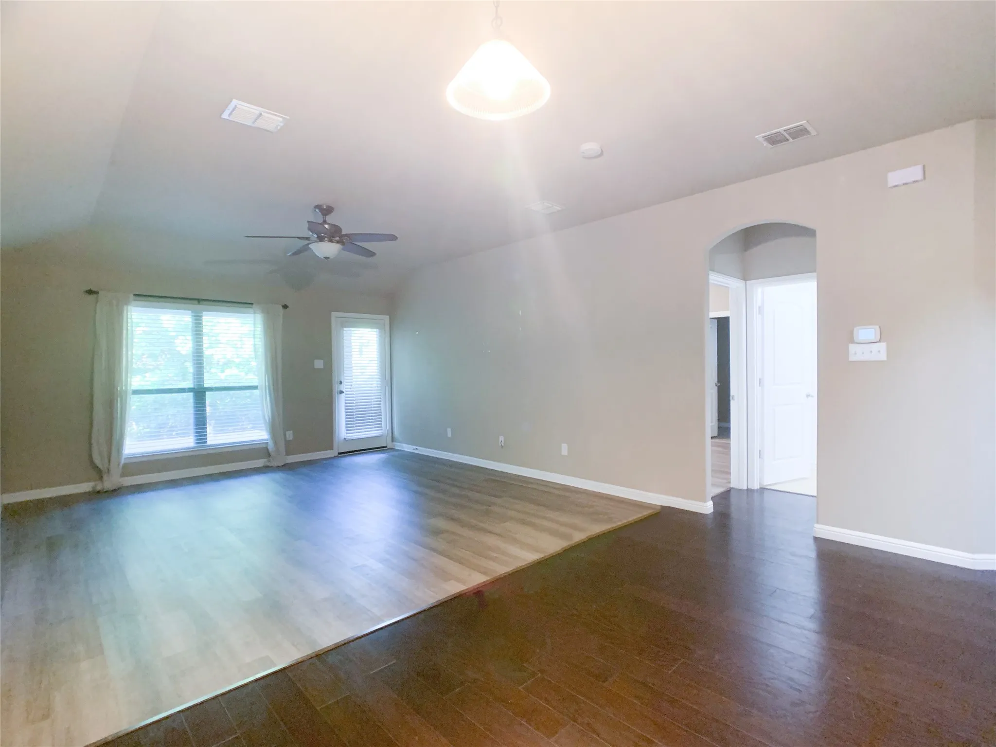 Single Family Residence For Rent in Collin County , 3102 Whispering Pine Boulevard, Melissa, Texas 75454, 3 Bedroom, 2 Bathroom, 2 Garage spaces, 1,718 Sqft, built in 2013, mls#21376891, Real Estate Agent in Melissa, Homes For Rent in Collin county, Homes For Rent in Melissa, Realtor in Melissa Texas, Real Estate Brokerage Independent Realty Texas, Luminita Cordes Realtor
