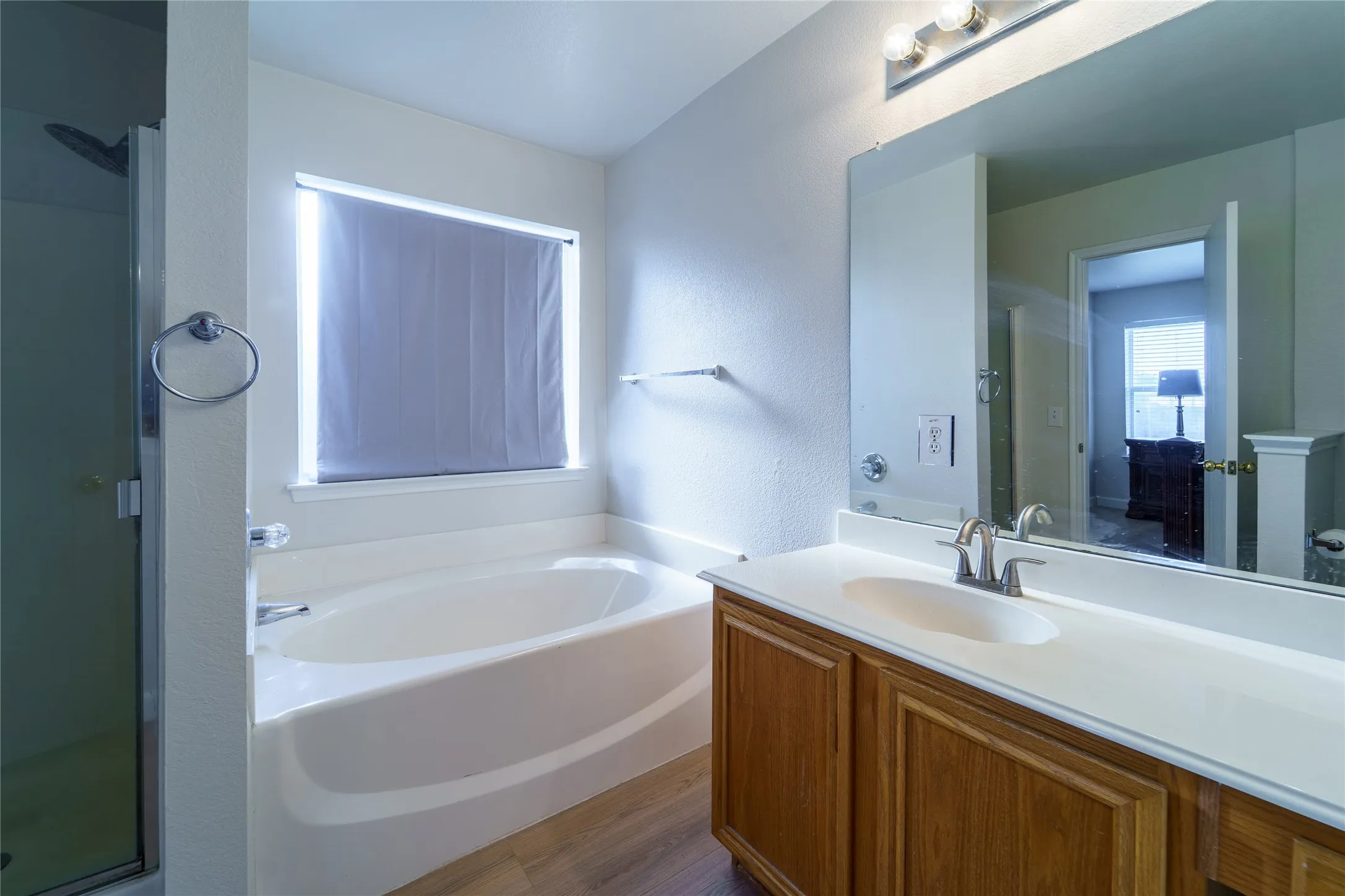 Single Family Residence For Sale in Collin County , 210 Lake Wichita Drive, Wylie, Texas 75098, 3 Bedroom, 2 Bathroom, 2 Garage spaces, 1,234 Sqft, built in 2001, mls#21376939, Real Estate Agent in Wylie, Homes For Sale in Collin county, Homes For Sale in Wylie, Realtor in Wylie Texas, Real Estate Brokerage Independent Realty Texas, Luminita Cordes Realtor