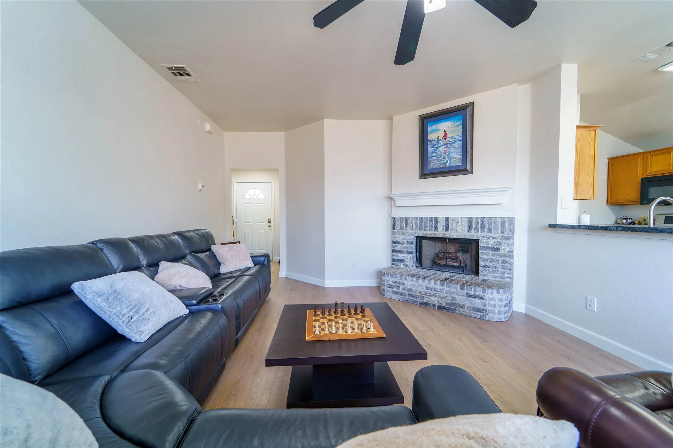 Single Family Residence For Sale in Collin County , 210 Lake Wichita Drive, Wylie, Texas 75098, 3 Bedroom, 2 Bathroom, 2 Garage spaces, 1,234 Sqft, built in 2001, mls#21376939, Real Estate Agent in Wylie, Homes For Sale in Collin county, Homes For Sale in Wylie, Realtor in Wylie Texas, Real Estate Brokerage Independent Realty Texas, Luminita Cordes Realtor