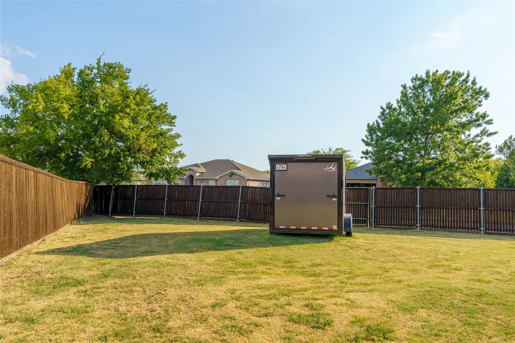 Single Family Residence For Sale in Collin County , 210 Lake Wichita Drive, Wylie, Texas 75098, 3 Bedroom, 2 Bathroom, 2 Garage spaces, 1,234 Sqft, built in 2001, mls#21376939, Real Estate Agent in Wylie, Homes For Sale in Collin county, Homes For Sale in Wylie, Realtor in Wylie Texas, Real Estate Brokerage Independent Realty Texas, Luminita Cordes Realtor