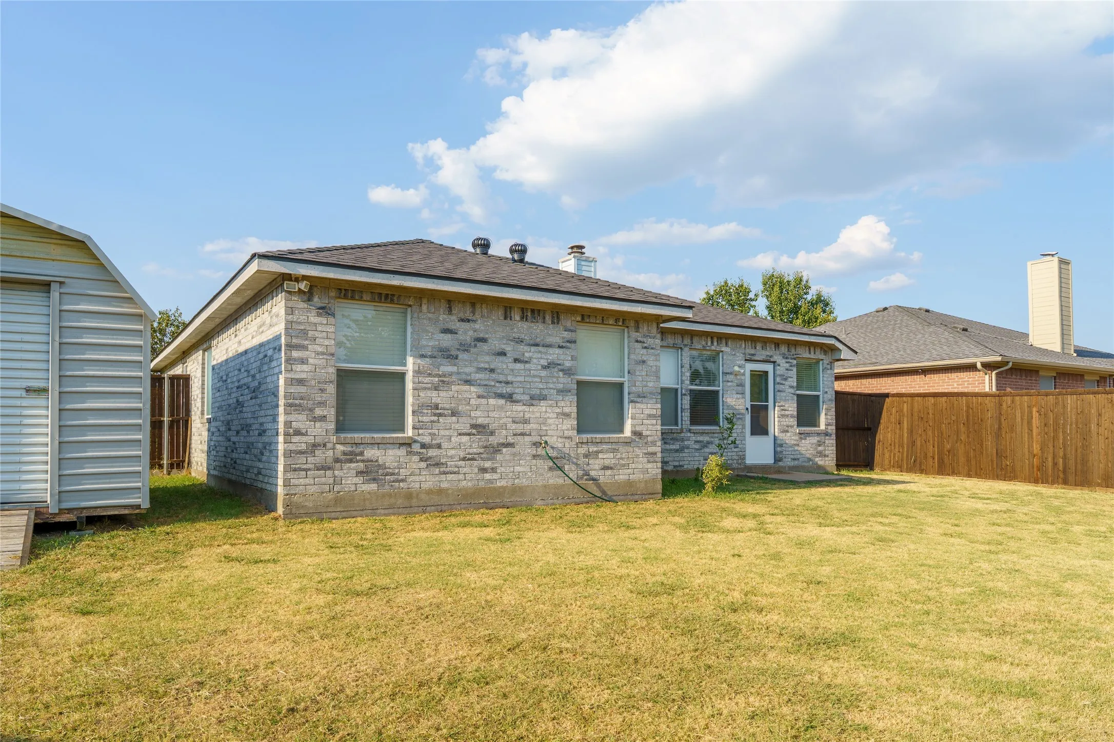 Single Family Residence For Sale in Collin County , 210 Lake Wichita Drive, Wylie, Texas 75098, 3 Bedroom, 2 Bathroom, 2 Garage spaces, 1,234 Sqft, built in 2001, mls#21376939, Real Estate Agent in Wylie, Homes For Sale in Collin county, Homes For Sale in Wylie, Realtor in Wylie Texas, Real Estate Brokerage Independent Realty Texas, Luminita Cordes Realtor