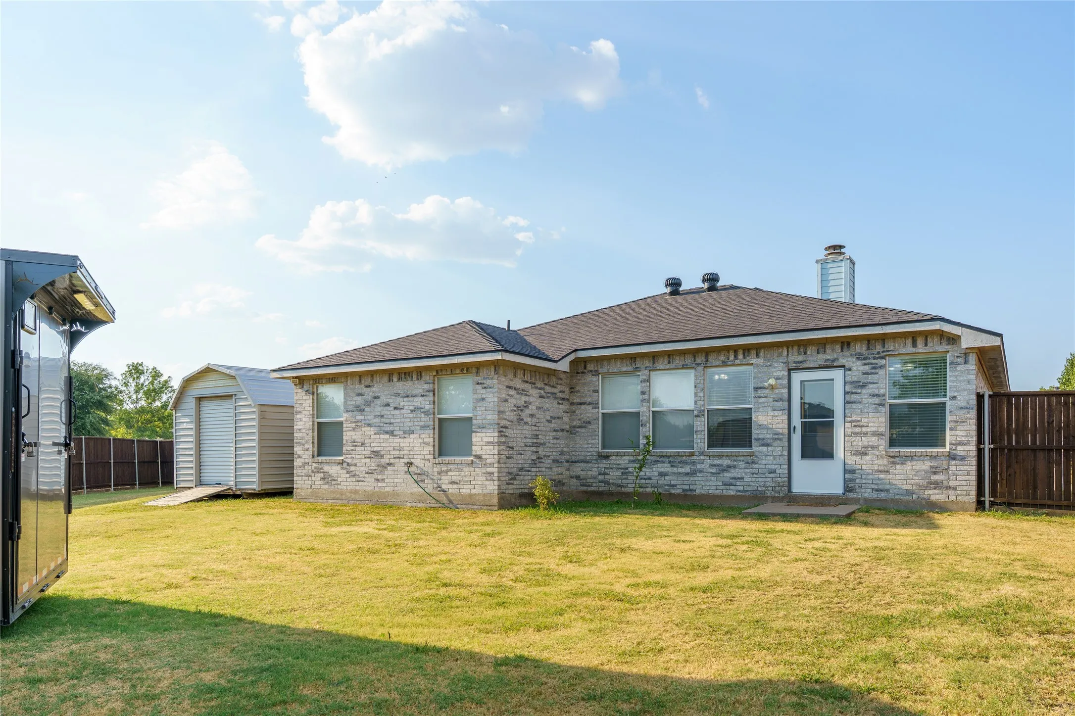Single Family Residence For Sale in Collin County , 210 Lake Wichita Drive, Wylie, Texas 75098, 3 Bedroom, 2 Bathroom, 2 Garage spaces, 1,234 Sqft, built in 2001, mls#21376939, Real Estate Agent in Wylie, Homes For Sale in Collin county, Homes For Sale in Wylie, Realtor in Wylie Texas, Real Estate Brokerage Independent Realty Texas, Luminita Cordes Realtor
