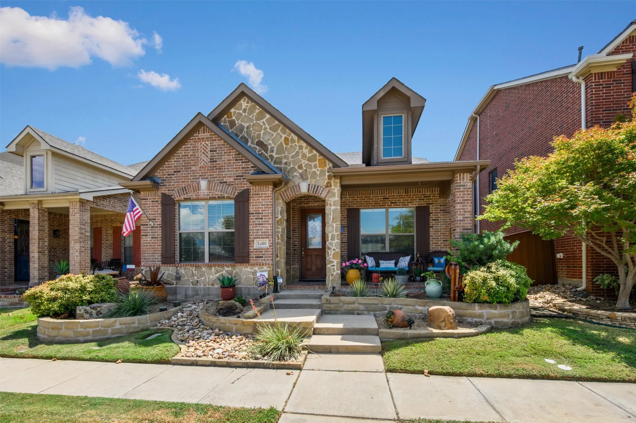 Single Family Residence For Sale in Denton County , 1480 Bristol Lane, Lewisville, Texas 75077, 3 Bedroom, 3 Bathroom, 2 Garage spaces, 2,386 Sqft, built in 2006, mls#21375759, Real Estate Agent in Lewisville, Homes For Sale in Denton county, Homes For Sale in Lewisville, Realtor in Lewisville Texas, Real Estate Brokerage Independent Realty Texas, Luminita Cordes Realtor