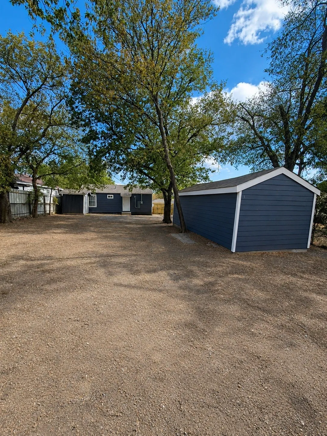 Single Family Residence For Sale in Tarrant County , 2801 Burchill Road S, Fort Worth, Texas 76105, 2 Bedroom, 1 Bathroom, 1 Garage spaces, 710 Sqft, built in 1948, mls#21376941, Real Estate Agent in Fort Worth, Homes For Sale in Tarrant county, Homes For Sale in Fort Worth, Realtor in Fort Worth Texas, Real Estate Brokerage Independent Realty Texas, Luminita Cordes Realtor