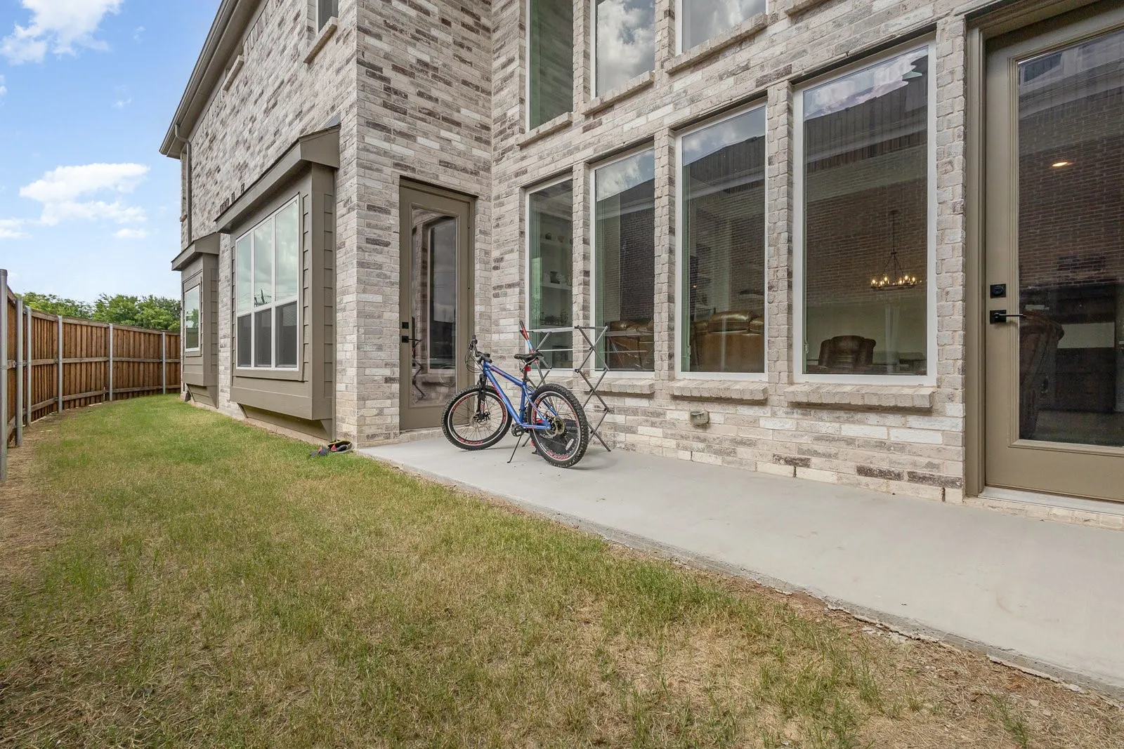 Single Family Residence For Rent in Collin County , 4954 Daybreak Drive, Mc Kinney, Texas 75070, 4 Bedroom, 4 Bathroom, 2 Garage spaces, 3,507 Sqft, built in 2024, mls#21372866, Real Estate Agent in Mc Kinney, Homes For Rent in Collin county, Homes For Rent in Mc Kinney, Realtor in Mc Kinney Texas, Real Estate Brokerage Independent Realty Texas, Luminita Cordes Realtor