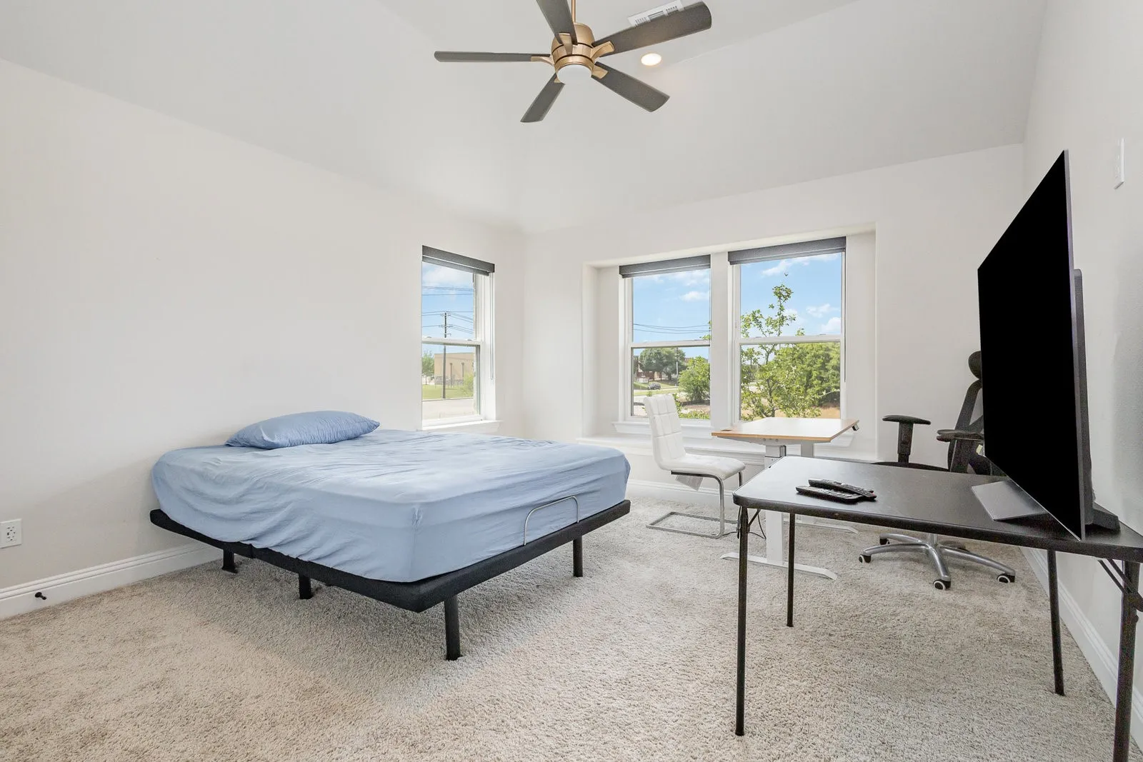 Single Family Residence For Rent in Collin County , 4954 Daybreak Drive, Mc Kinney, Texas 75070, 4 Bedroom, 4 Bathroom, 2 Garage spaces, 3,507 Sqft, built in 2024, mls#21372866, Real Estate Agent in Mc Kinney, Homes For Rent in Collin county, Homes For Rent in Mc Kinney, Realtor in Mc Kinney Texas, Real Estate Brokerage Independent Realty Texas, Luminita Cordes Realtor