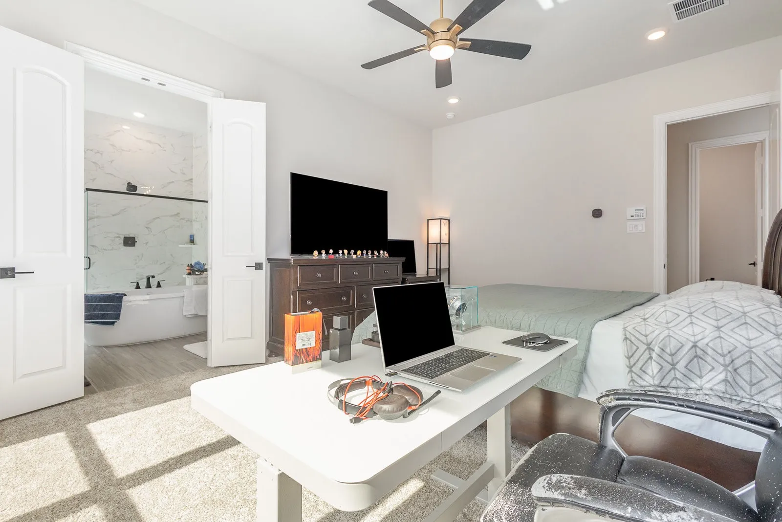 Single Family Residence For Rent in Collin County , 4954 Daybreak Drive, Mc Kinney, Texas 75070, 4 Bedroom, 4 Bathroom, 2 Garage spaces, 3,507 Sqft, built in 2024, mls#21372866, Real Estate Agent in Mc Kinney, Homes For Rent in Collin county, Homes For Rent in Mc Kinney, Realtor in Mc Kinney Texas, Real Estate Brokerage Independent Realty Texas, Luminita Cordes Realtor