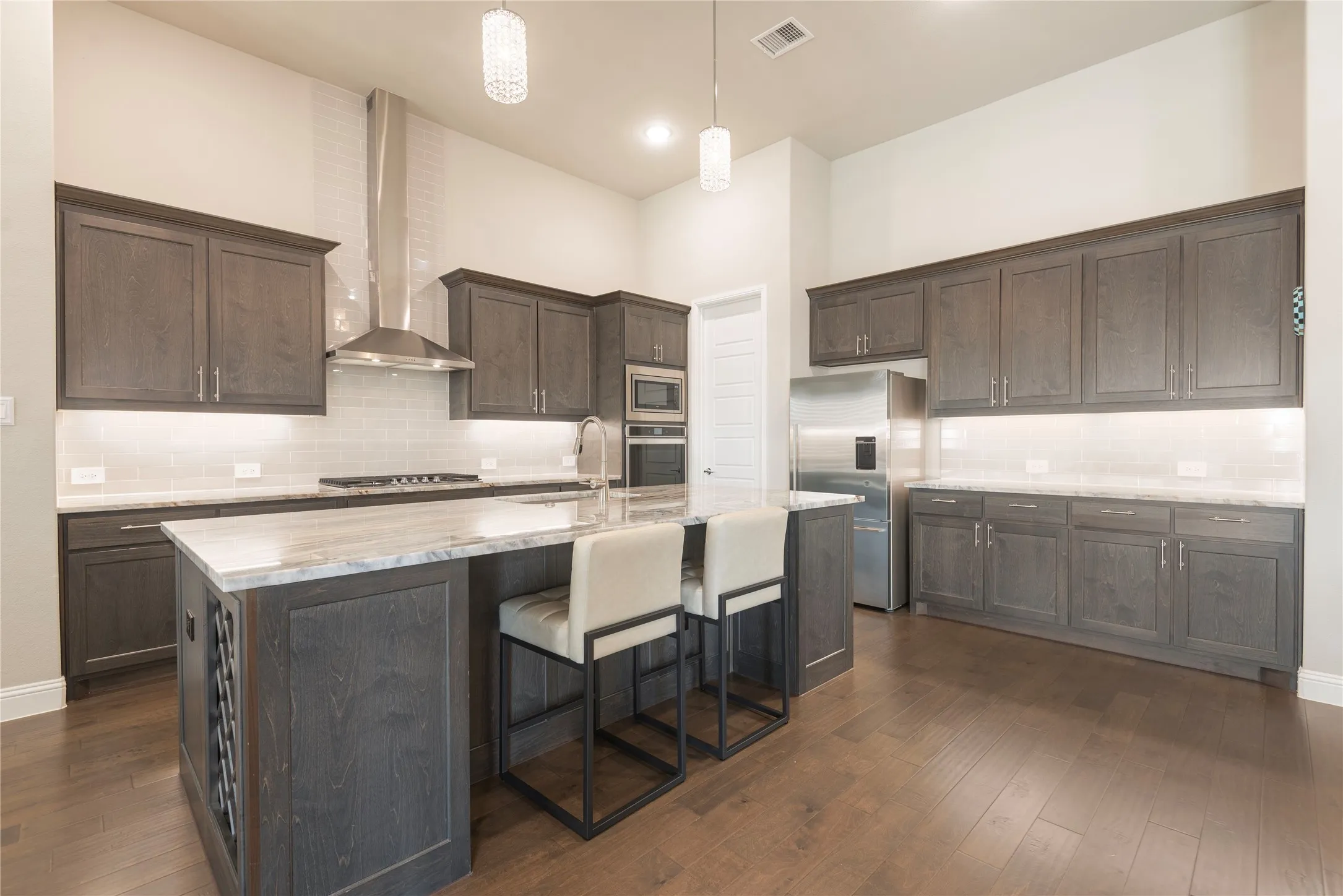 Single Family Residence For Sale in Collin County , 1012 Terra Vista Drive, Allen, Texas 75013, 3 Bedroom, 3 Bathroom, 2 Garage spaces, 2,589 Sqft, built in 2022, mls#21373363, Real Estate Agent in Allen, Homes For Sale in Collin county, Homes For Sale in Allen, Realtor in Allen Texas, Real Estate Brokerage Independent Realty Texas, Luminita Cordes Realtor