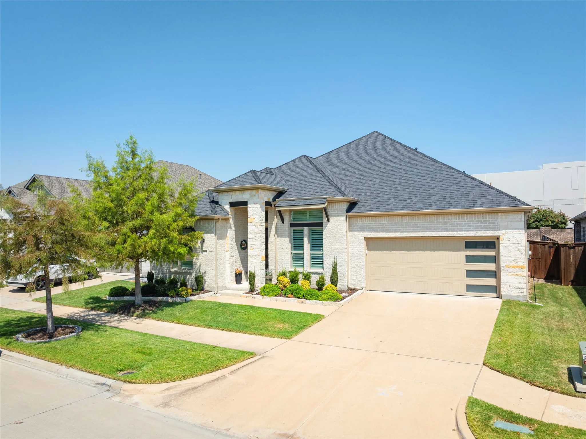 Single Family Residence For Sale in Collin County , 1012 Terra Vista Drive, Allen, Texas 75013, 3 Bedroom, 3 Bathroom, 2 Garage spaces, 2,589 Sqft, built in 2022, mls#21373363, Real Estate Agent in Allen, Homes For Sale in Collin county, Homes For Sale in Allen, Realtor in Allen Texas, Real Estate Brokerage Independent Realty Texas, Luminita Cordes Realtor