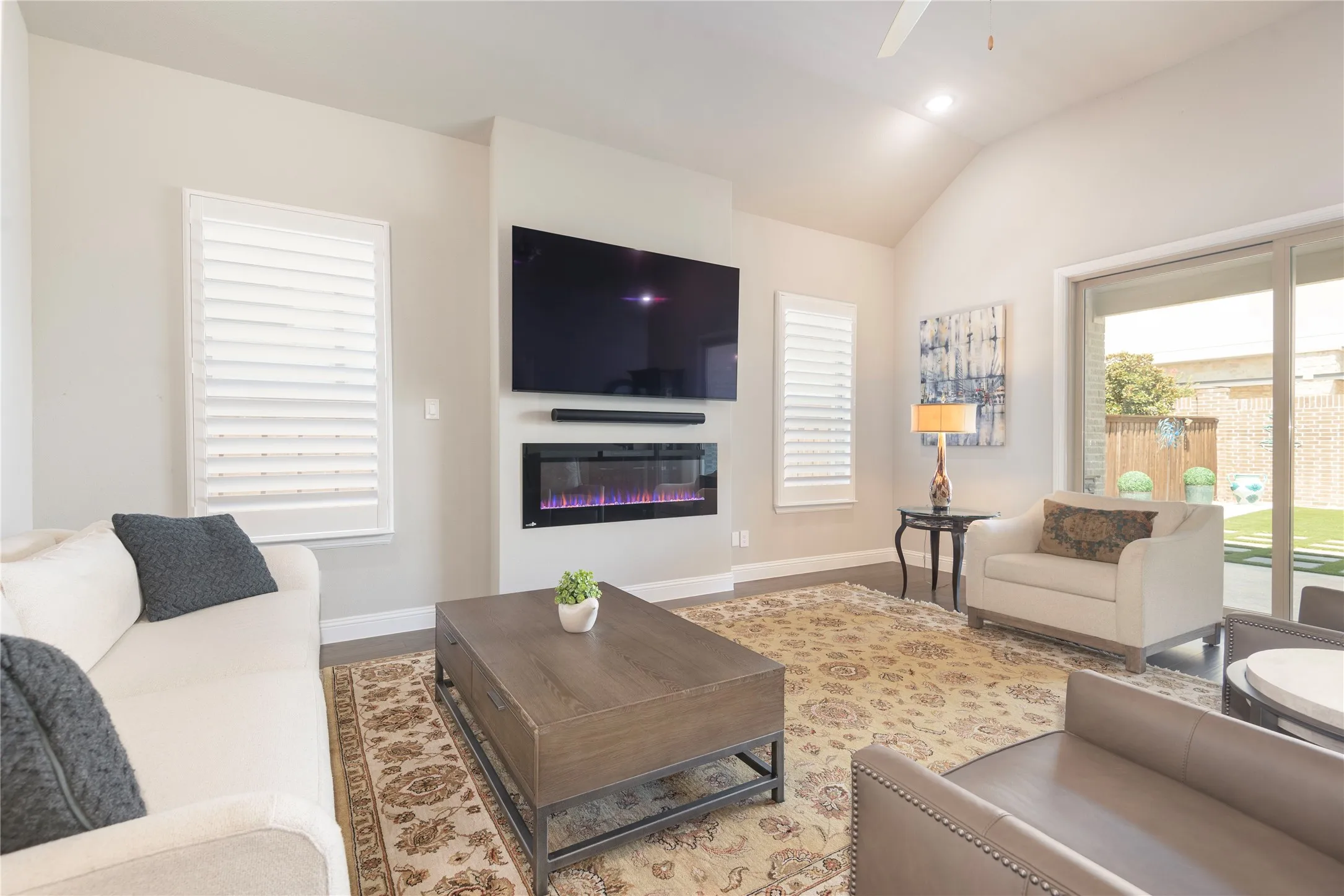 Single Family Residence For Sale in Collin County , 1012 Terra Vista Drive, Allen, Texas 75013, 3 Bedroom, 3 Bathroom, 2 Garage spaces, 2,589 Sqft, built in 2022, mls#21373363, Real Estate Agent in Allen, Homes For Sale in Collin county, Homes For Sale in Allen, Realtor in Allen Texas, Real Estate Brokerage Independent Realty Texas, Luminita Cordes Realtor