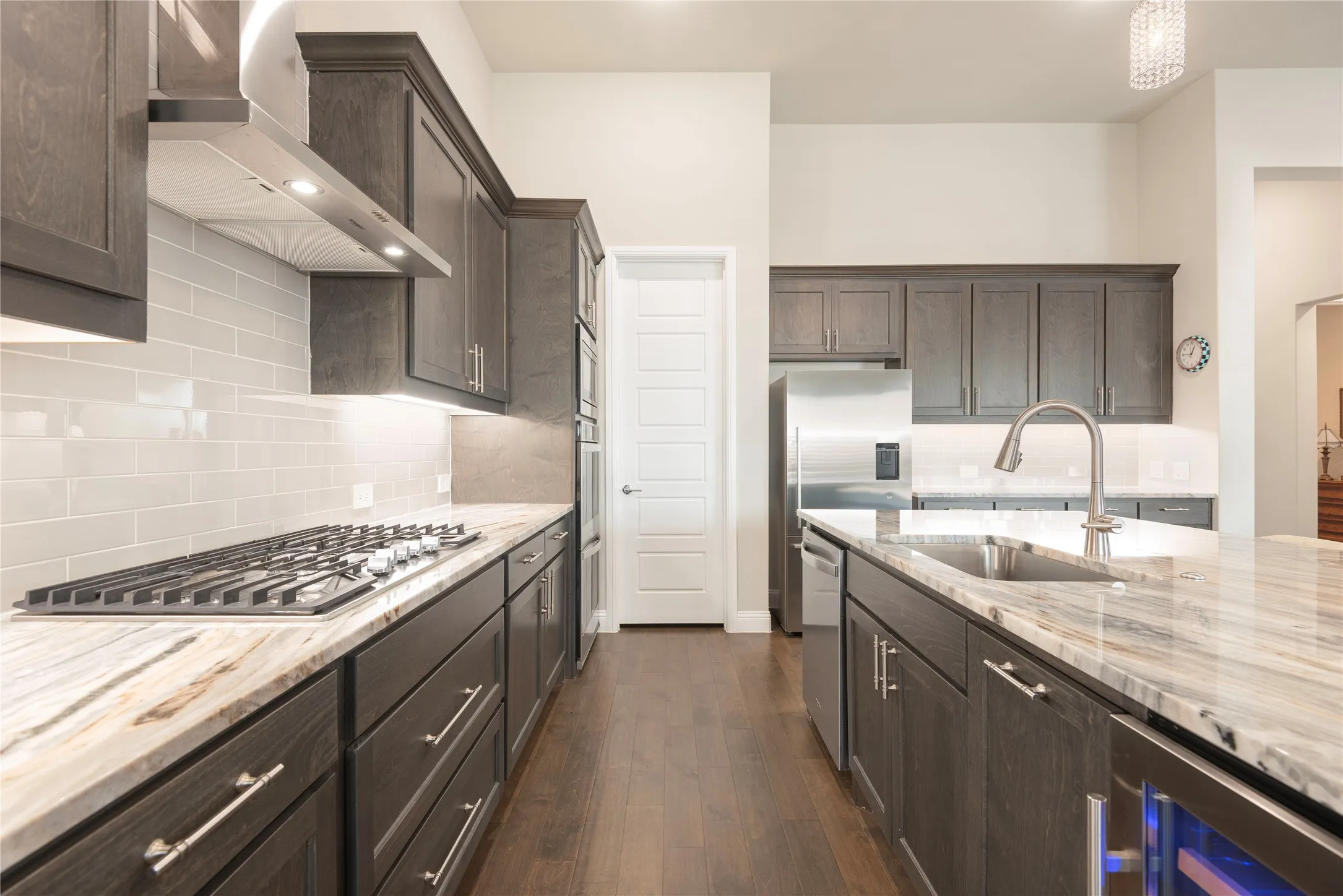 Single Family Residence For Sale in Collin County , 1012 Terra Vista Drive, Allen, Texas 75013, 3 Bedroom, 3 Bathroom, 2 Garage spaces, 2,589 Sqft, built in 2022, mls#21373363, Real Estate Agent in Allen, Homes For Sale in Collin county, Homes For Sale in Allen, Realtor in Allen Texas, Real Estate Brokerage Independent Realty Texas, Luminita Cordes Realtor