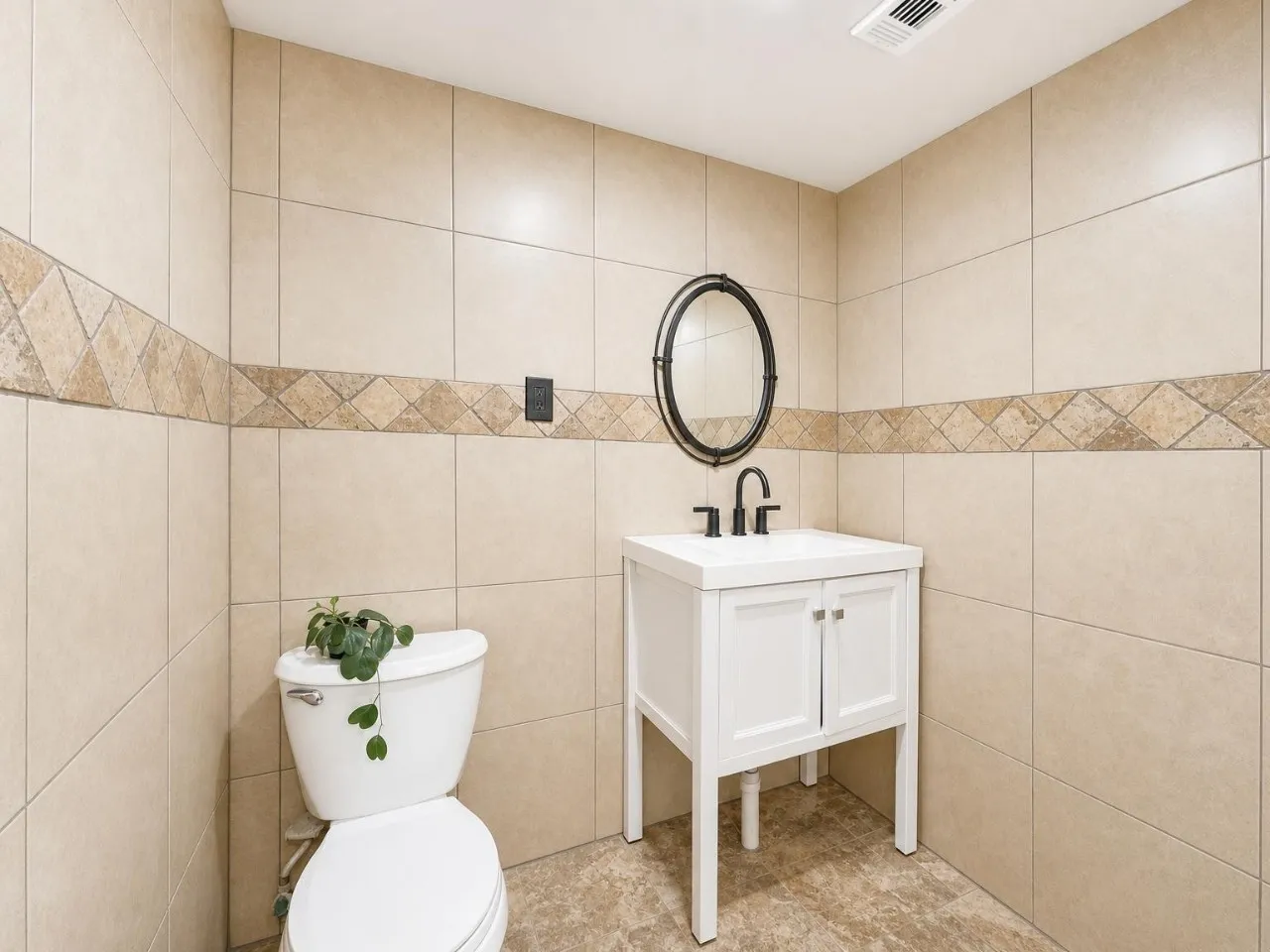 Single Family Residence For Sale in Grayson County , 1601 S Travis Street, Sherman, Texas 75090, 3 Bedroom, 2 Bathroom, 2 Garage spaces, 1,326 Sqft, built in 1910, mls#21373767, Real Estate Agent in Sherman, Homes For Sale in Grayson county, Homes For Sale in Sherman, Realtor in Sherman Texas, Real Estate Brokerage Independent Realty Texas, Luminita Cordes Realtor