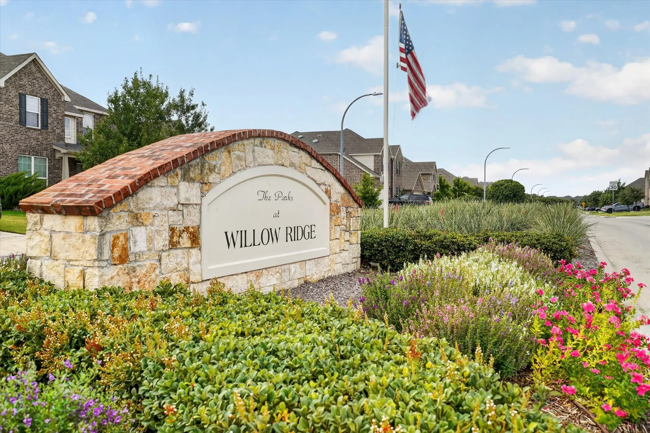 Single Family Residence For Sale in Tarrant County , 1309 Mesa Crest Drive, Fort Worth, Texas 76052, 3 Bedroom, 2 Bathroom, 3 Garage spaces, 2,039 Sqft, built in 2012, mls#21376905, Real Estate Agent in Fort Worth, Homes For Sale in Tarrant county, Homes For Sale in Fort Worth, Realtor in Fort Worth Texas, Real Estate Brokerage Independent Realty Texas, Luminita Cordes Realtor