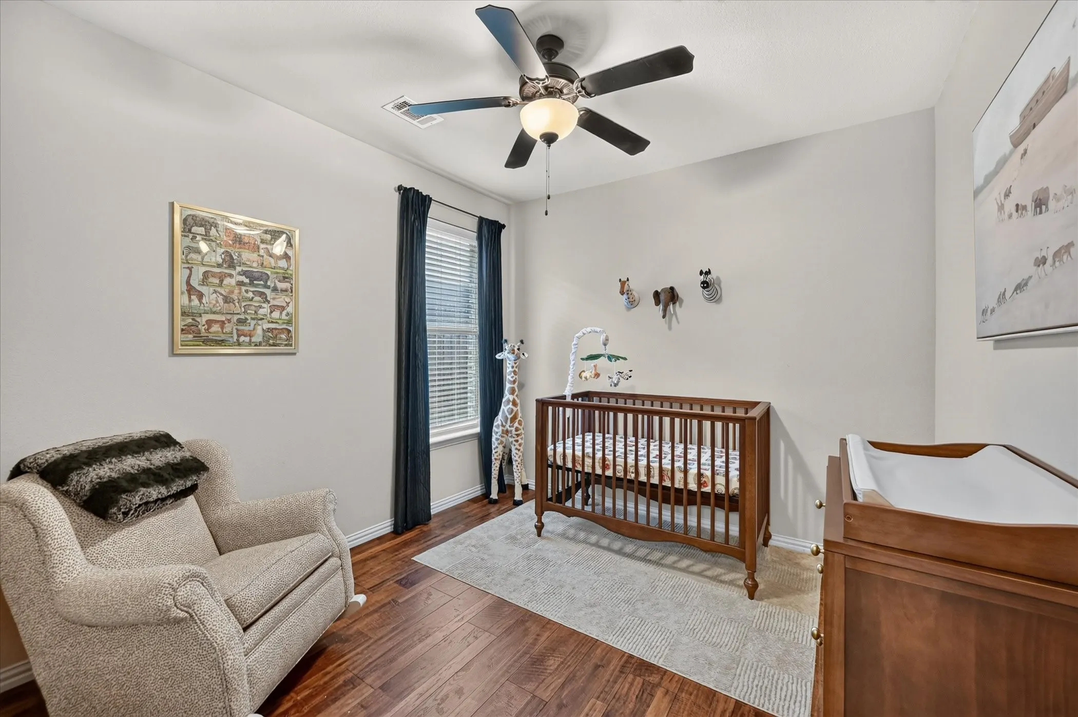 Single Family Residence For Sale in Tarrant County , 1309 Mesa Crest Drive, Fort Worth, Texas 76052, 3 Bedroom, 2 Bathroom, 3 Garage spaces, 2,039 Sqft, built in 2012, mls#21376905, Real Estate Agent in Fort Worth, Homes For Sale in Tarrant county, Homes For Sale in Fort Worth, Realtor in Fort Worth Texas, Real Estate Brokerage Independent Realty Texas, Luminita Cordes Realtor
