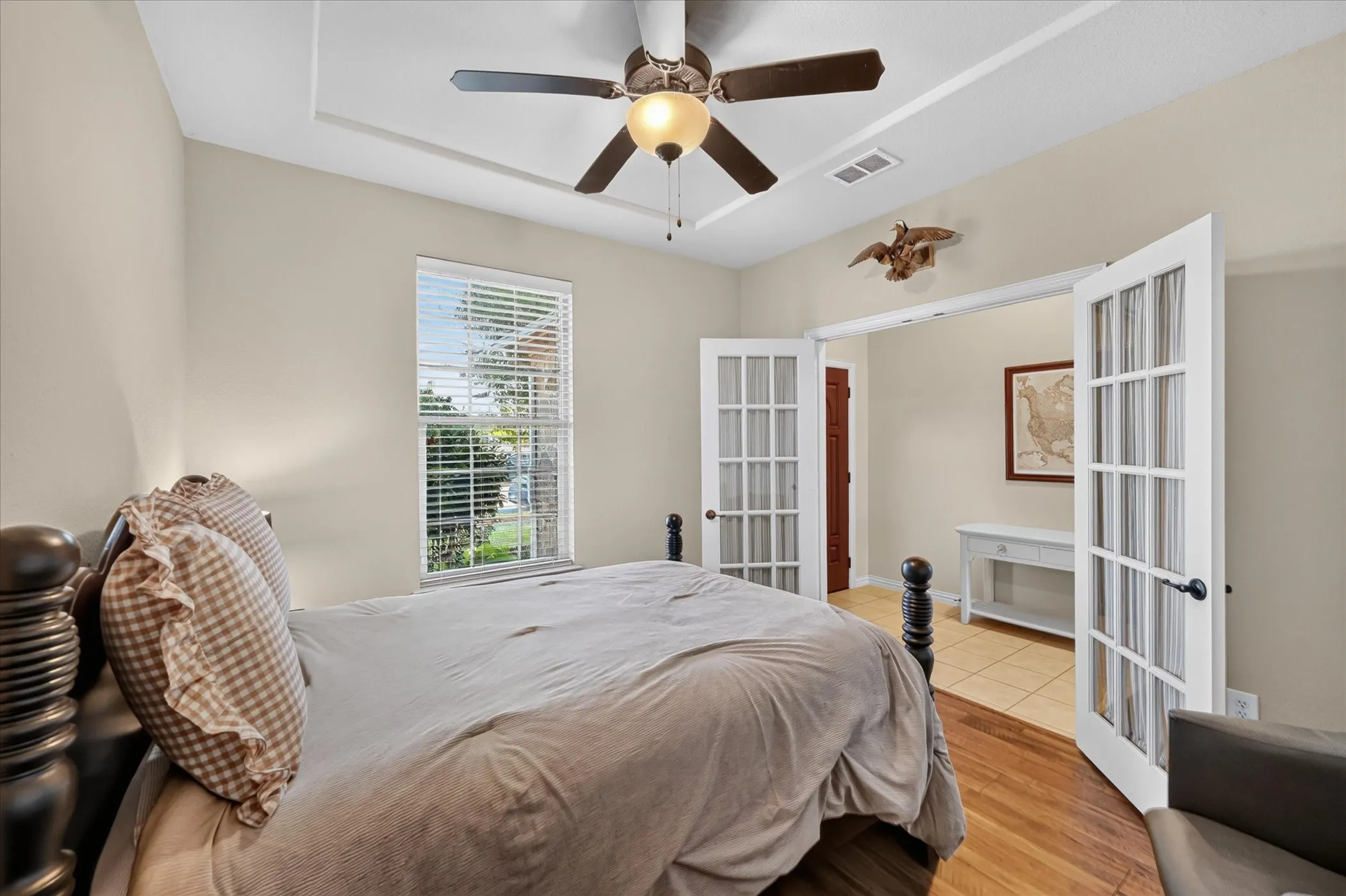 Single Family Residence For Sale in Tarrant County , 1309 Mesa Crest Drive, Fort Worth, Texas 76052, 3 Bedroom, 2 Bathroom, 3 Garage spaces, 2,039 Sqft, built in 2012, mls#21376905, Real Estate Agent in Fort Worth, Homes For Sale in Tarrant county, Homes For Sale in Fort Worth, Realtor in Fort Worth Texas, Real Estate Brokerage Independent Realty Texas, Luminita Cordes Realtor