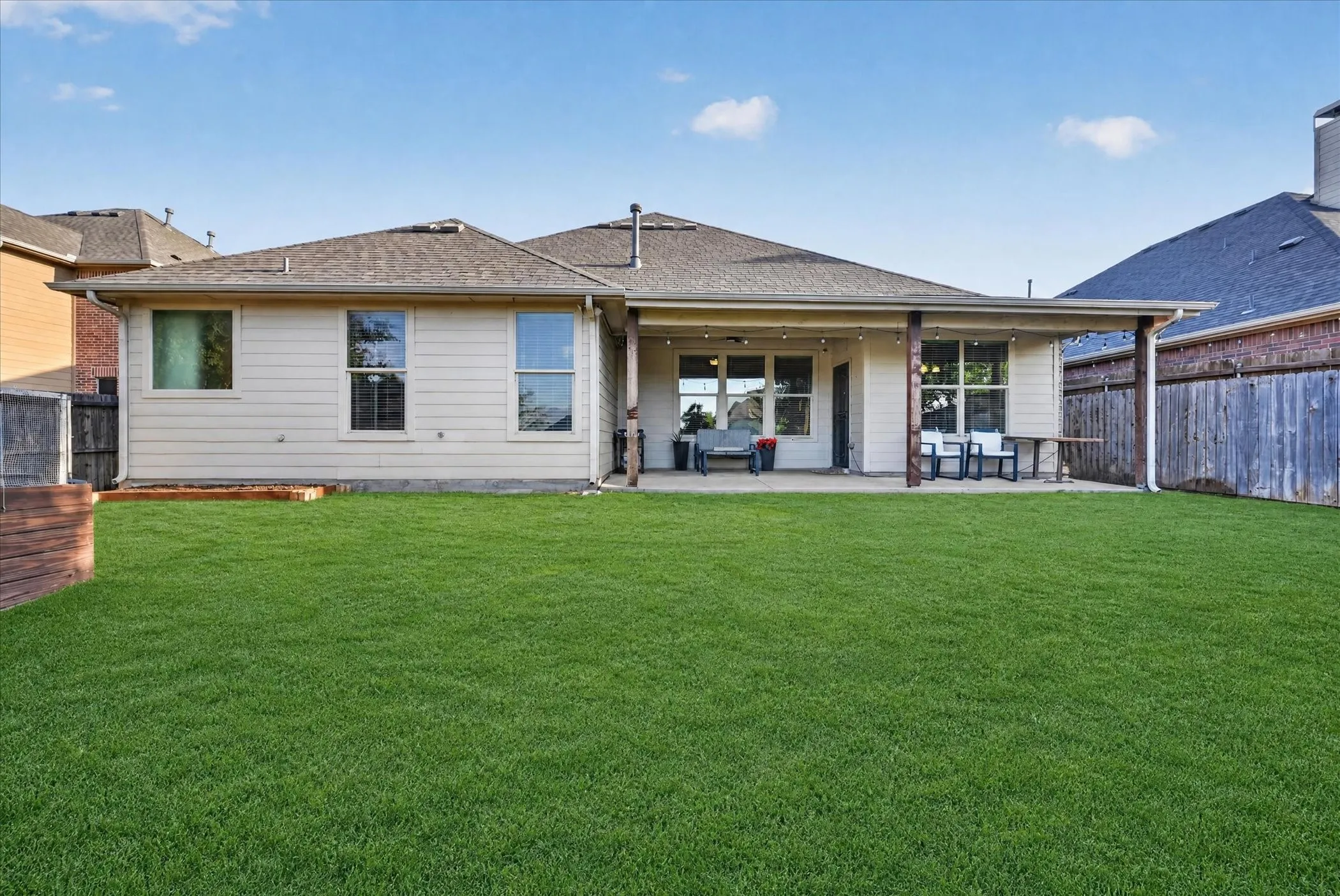 Single Family Residence For Sale in Tarrant County , 1309 Mesa Crest Drive, Fort Worth, Texas 76052, 3 Bedroom, 2 Bathroom, 3 Garage spaces, 2,039 Sqft, built in 2012, mls#21376905, Real Estate Agent in Fort Worth, Homes For Sale in Tarrant county, Homes For Sale in Fort Worth, Realtor in Fort Worth Texas, Real Estate Brokerage Independent Realty Texas, Luminita Cordes Realtor