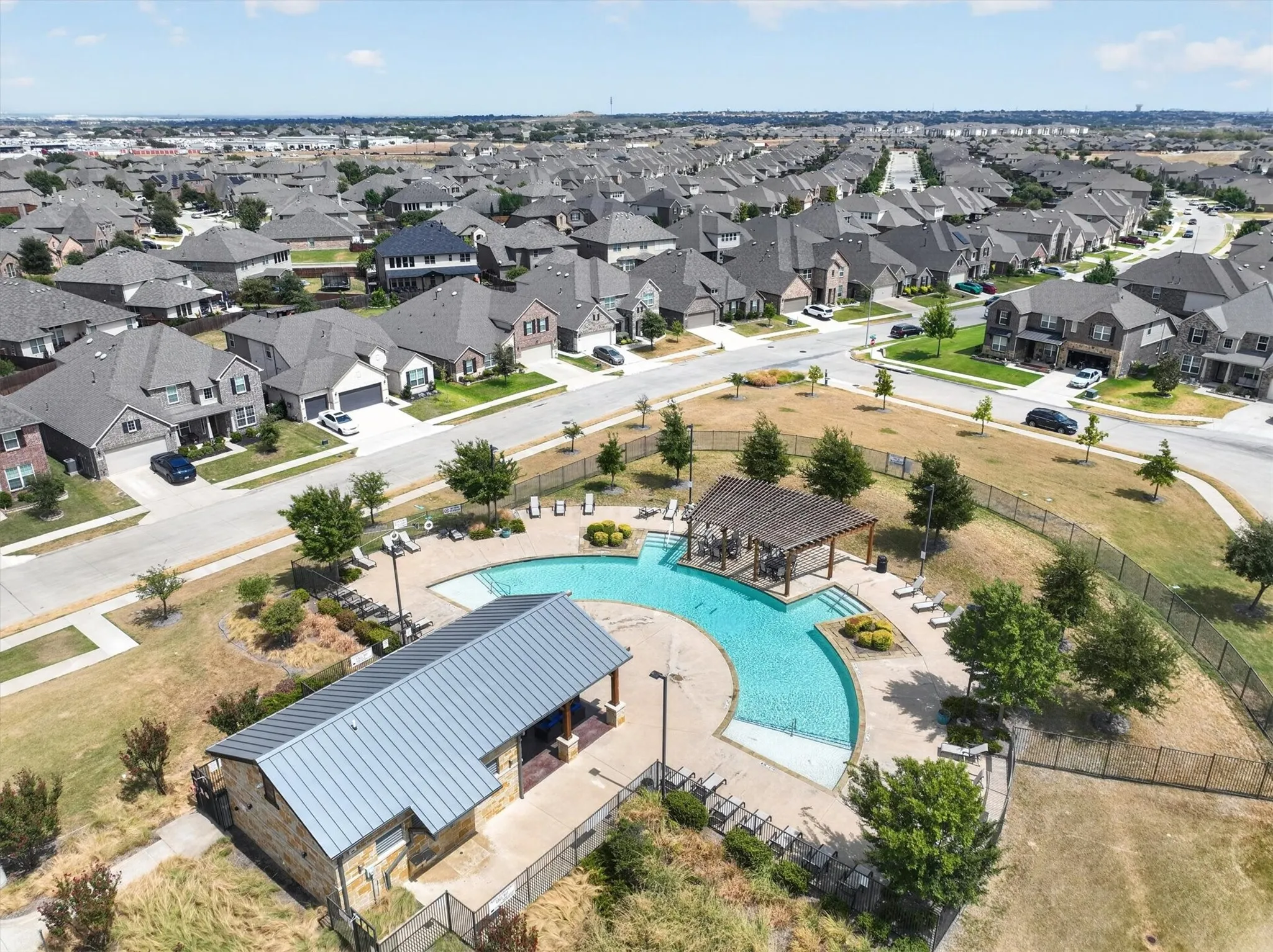 Single Family Residence For Sale in Tarrant County , 1309 Mesa Crest Drive, Fort Worth, Texas 76052, 3 Bedroom, 2 Bathroom, 3 Garage spaces, 2,039 Sqft, built in 2012, mls#21376905, Real Estate Agent in Fort Worth, Homes For Sale in Tarrant county, Homes For Sale in Fort Worth, Realtor in Fort Worth Texas, Real Estate Brokerage Independent Realty Texas, Luminita Cordes Realtor
