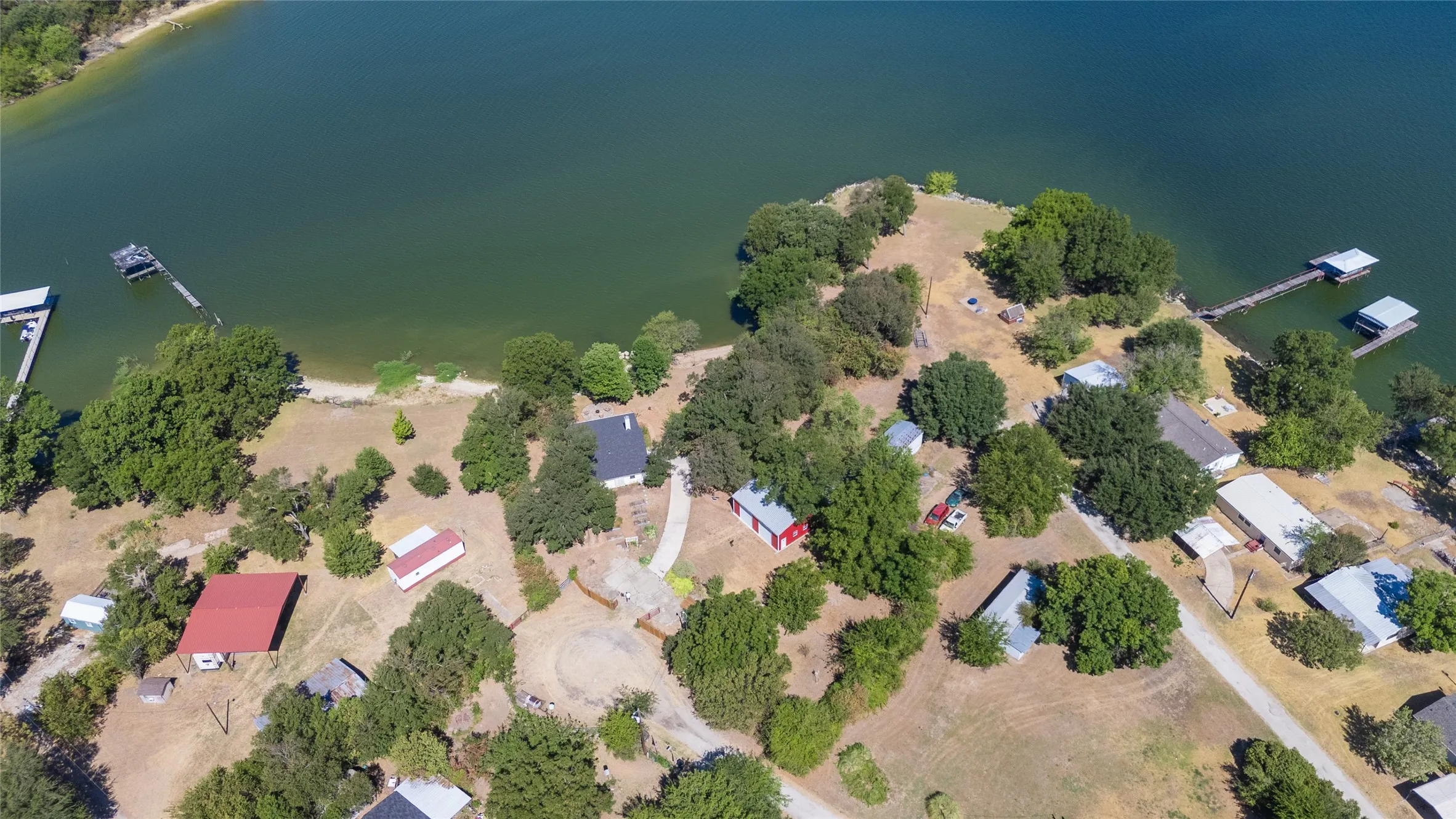 Single Family Residence For Sale in Van Zandt County , 180 Vz County Road 3734, Wills Point, Texas 75169, 2 Bedroom, 2 Bathroom, 2 Garage spaces, 1,094 Sqft, built in 2020, mls#21376936, Real Estate Agent in Wills Point, Homes For Sale in Van Zandt county, Homes For Sale in Wills Point, Realtor in Wills Point Texas, Real Estate Brokerage Independent Realty Texas, Luminita Cordes Realtor