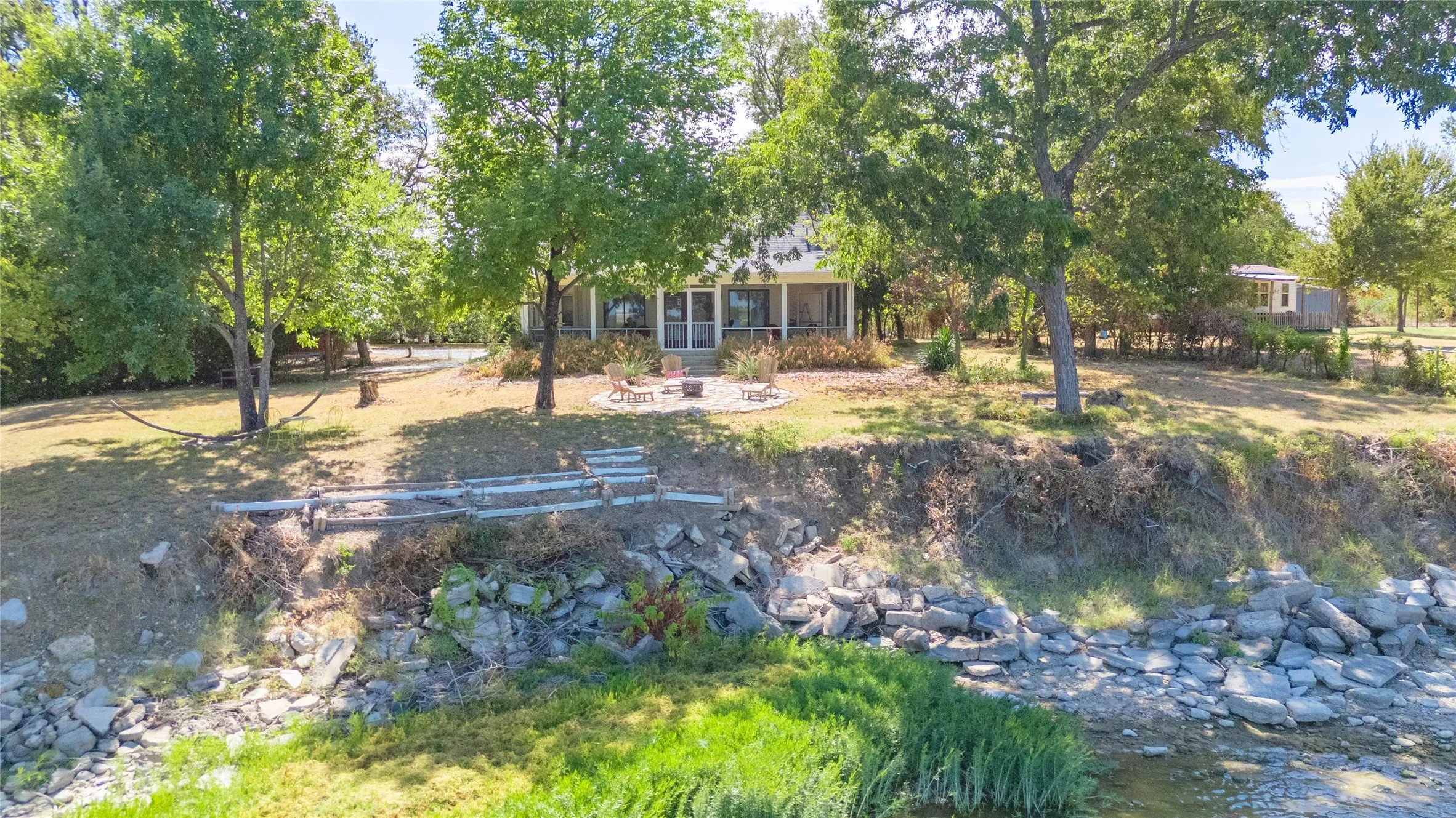 Single Family Residence For Sale in Van Zandt County , 180 Vz County Road 3734, Wills Point, Texas 75169, 2 Bedroom, 2 Bathroom, 2 Garage spaces, 1,094 Sqft, built in 2020, mls#21376936, Real Estate Agent in Wills Point, Homes For Sale in Van Zandt county, Homes For Sale in Wills Point, Realtor in Wills Point Texas, Real Estate Brokerage Independent Realty Texas, Luminita Cordes Realtor