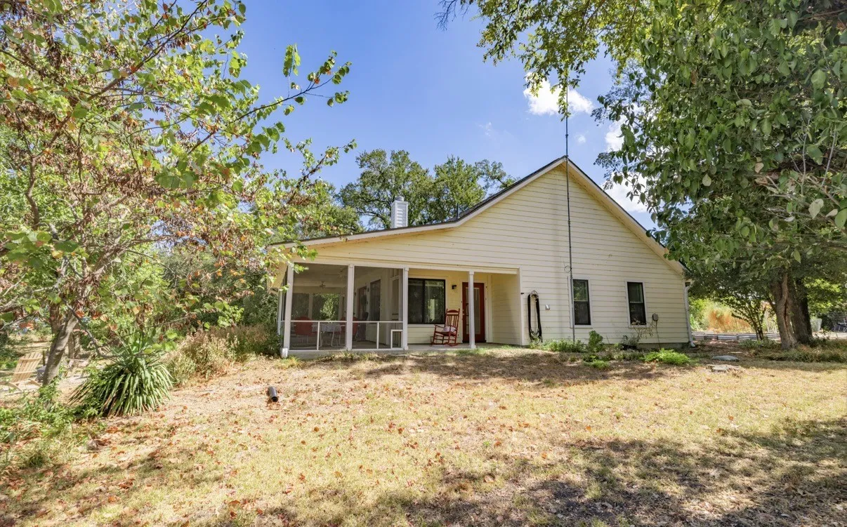 Single Family Residence For Sale in Van Zandt County , 180 Vz County Road 3734, Wills Point, Texas 75169, 2 Bedroom, 2 Bathroom, 2 Garage spaces, 1,094 Sqft, built in 2020, mls#21376936, Real Estate Agent in Wills Point, Homes For Sale in Van Zandt county, Homes For Sale in Wills Point, Realtor in Wills Point Texas, Real Estate Brokerage Independent Realty Texas, Luminita Cordes Realtor