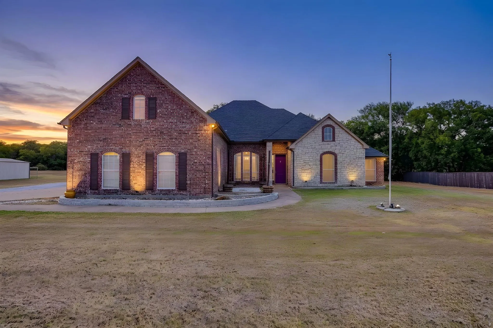 Single Family Residence For Sale in Parker County , 170 S Bear Creek Lane, Cresson, Texas 76035, 5 Bedroom, 3 Bathroom, 3 Garage spaces, 3,363 Sqft, built in 2001, mls#21351348, Real Estate Agent in Cresson, Homes For Sale in Parker county, Homes For Sale in Cresson, Realtor in Cresson Texas, Real Estate Brokerage Independent Realty Texas, Luminita Cordes Realtor