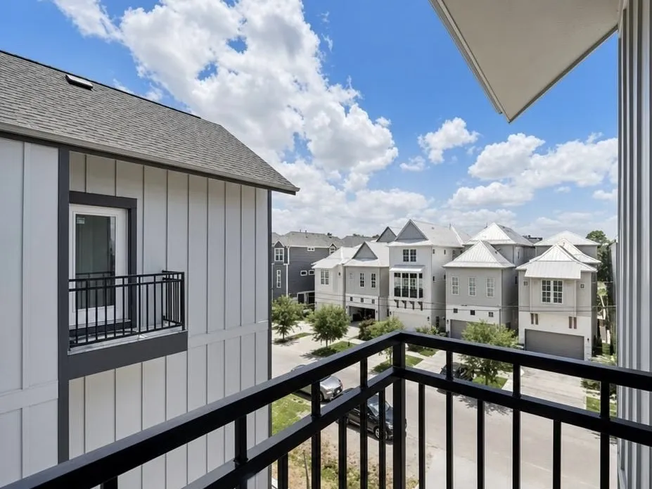 Townhouse For Rent in Harris County , 1221 W 16th Street F, Houston, Texas 77008, 3 Bedroom, 4 Bathroom, 2 Garage spaces, 2,209 Sqft, built in 2023, mls#21376945, Real Estate Agent in Houston, Homes For Rent in Harris county, Homes For Rent in Houston, Realtor in Houston Texas, Real Estate Brokerage Independent Realty Texas, Luminita Cordes Realtor