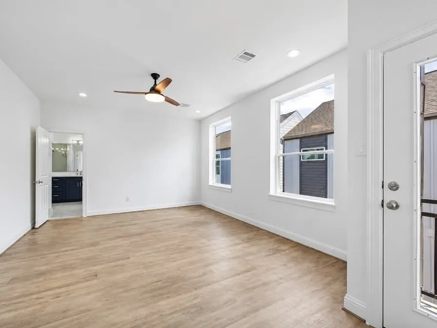 Townhouse For Rent in Harris County , 1221 W 16th Street F, Houston, Texas 77008, 3 Bedroom, 4 Bathroom, 2 Garage spaces, 2,209 Sqft, built in 2023, mls#21376945, Real Estate Agent in Houston, Homes For Rent in Harris county, Homes For Rent in Houston, Realtor in Houston Texas, Real Estate Brokerage Independent Realty Texas, Luminita Cordes Realtor