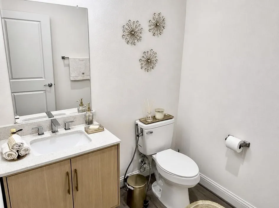 Townhouse For Rent in Harris County , 1221 W 16th Street F, Houston, Texas 77008, 3 Bedroom, 4 Bathroom, 2 Garage spaces, 2,209 Sqft, built in 2023, mls#21376945, Real Estate Agent in Houston, Homes For Rent in Harris county, Homes For Rent in Houston, Realtor in Houston Texas, Real Estate Brokerage Independent Realty Texas, Luminita Cordes Realtor
