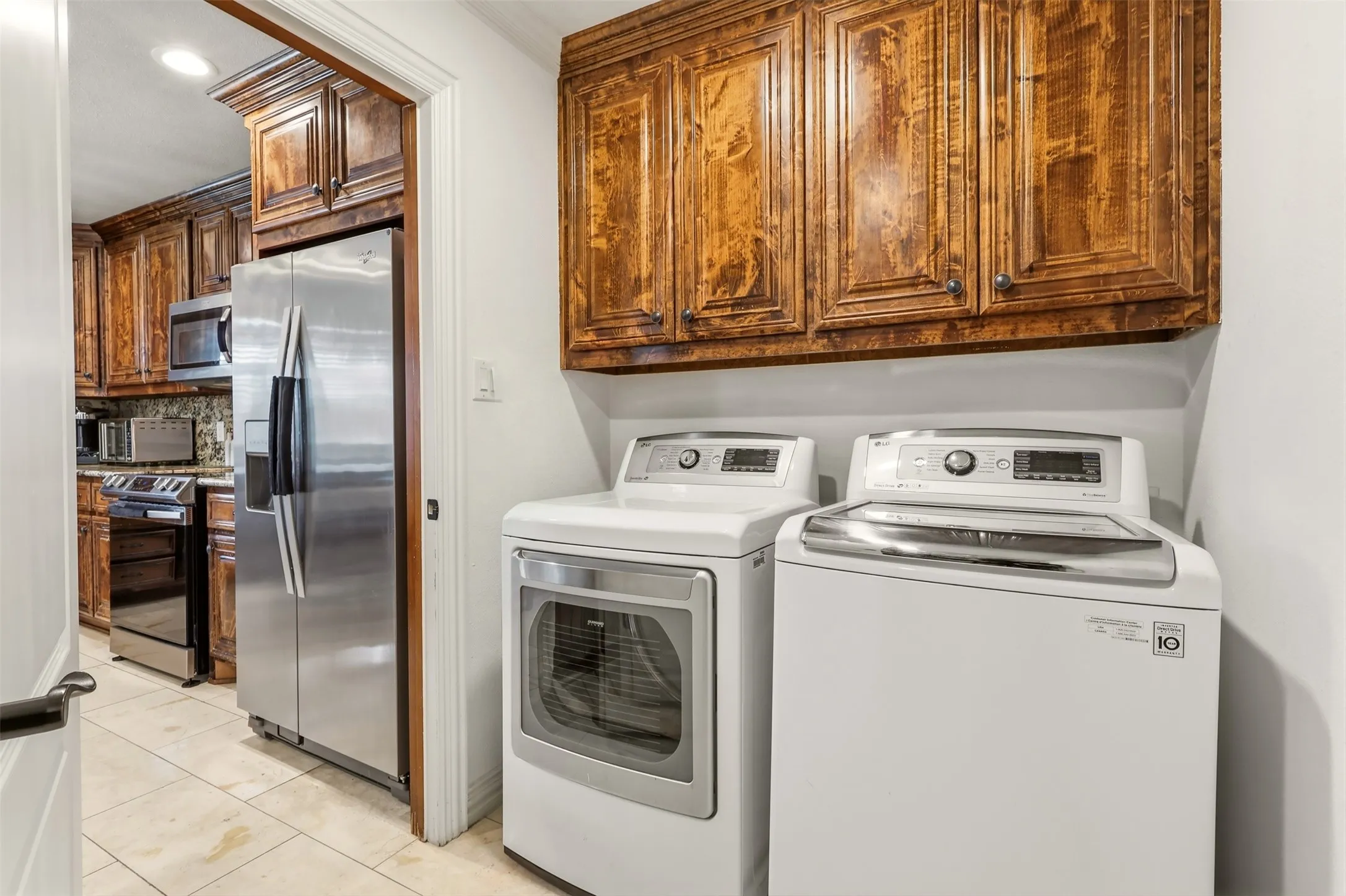 Single Family Residence For Sale in Dallas County , 2119 Edgewood Drive, Grand Prairie, Texas 75052, 4 Bedroom, 3 Bathroom, 2 Garage spaces, 2,752 Sqft, built in 2004, mls#21376312, Real Estate Agent in Grand Prairie, Homes For Sale in Dallas county, Homes For Sale in Grand Prairie, Realtor in Grand Prairie Texas, Real Estate Brokerage Independent Realty Texas, Luminita Cordes Realtor