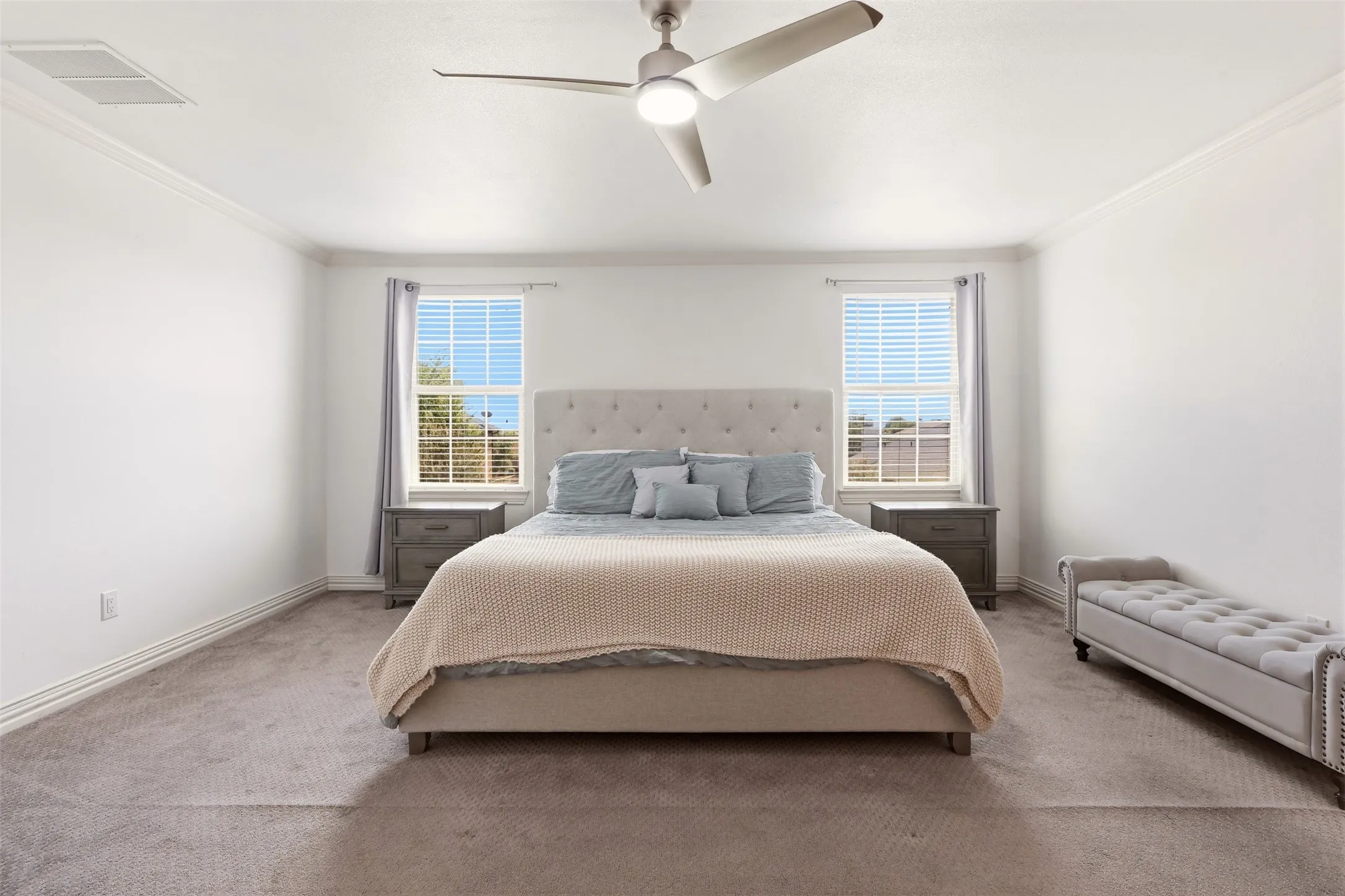 Single Family Residence For Sale in Dallas County , 2119 Edgewood Drive, Grand Prairie, Texas 75052, 4 Bedroom, 3 Bathroom, 2 Garage spaces, 2,752 Sqft, built in 2004, mls#21376312, Real Estate Agent in Grand Prairie, Homes For Sale in Dallas county, Homes For Sale in Grand Prairie, Realtor in Grand Prairie Texas, Real Estate Brokerage Independent Realty Texas, Luminita Cordes Realtor