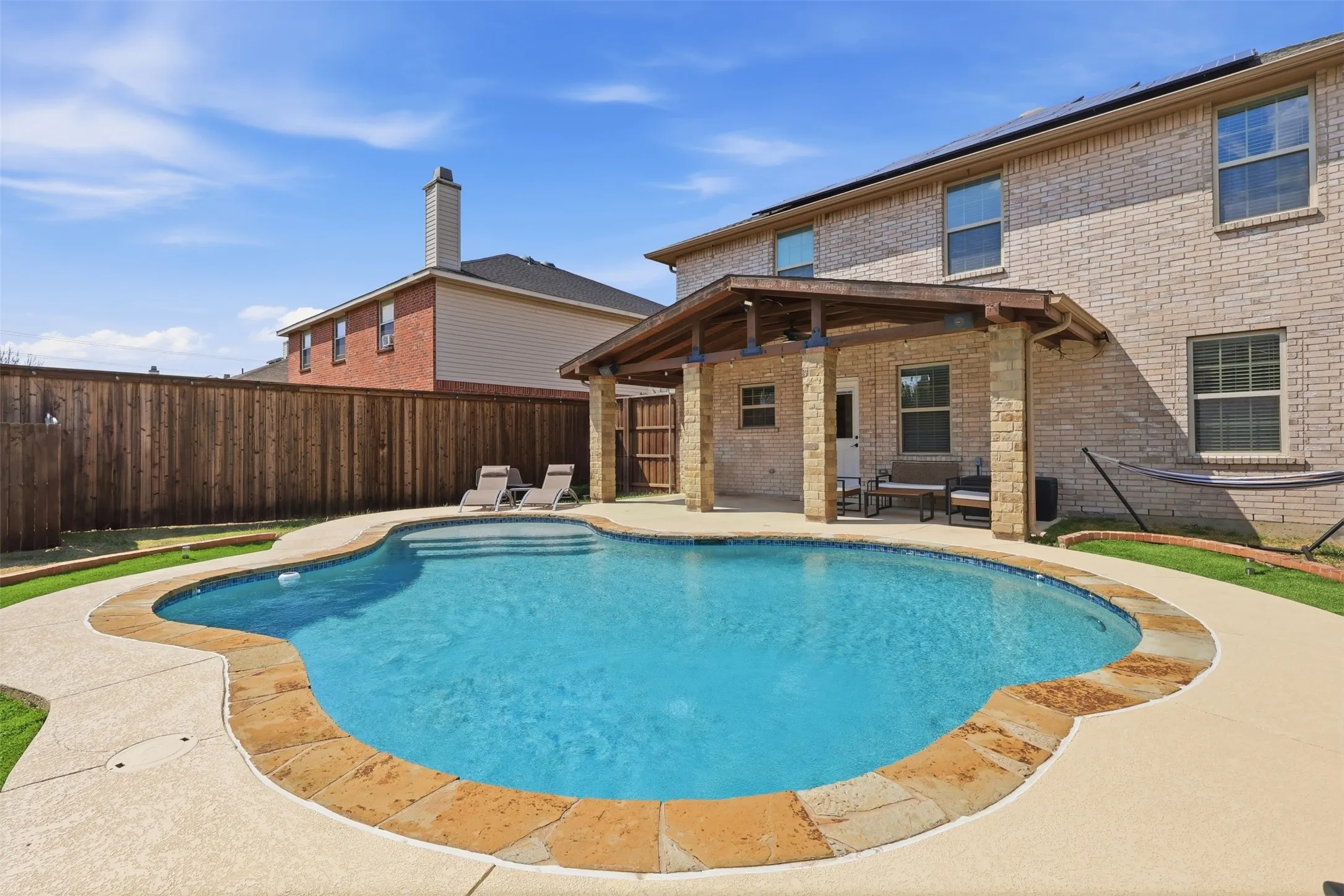 Single Family Residence For Sale in Dallas County , 2119 Edgewood Drive, Grand Prairie, Texas 75052, 4 Bedroom, 3 Bathroom, 2 Garage spaces, 2,752 Sqft, built in 2004, mls#21376312, Real Estate Agent in Grand Prairie, Homes For Sale in Dallas county, Homes For Sale in Grand Prairie, Realtor in Grand Prairie Texas, Real Estate Brokerage Independent Realty Texas, Luminita Cordes Realtor