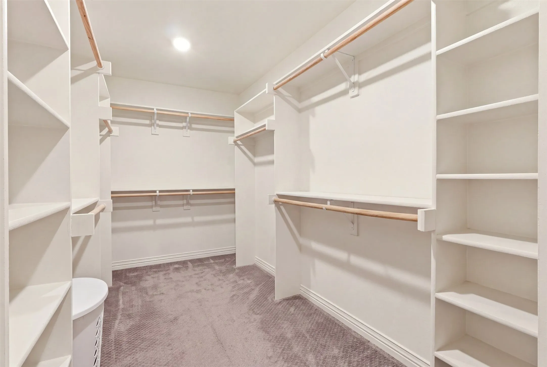 Single Family Residence For Sale in Dallas County , 2119 Edgewood Drive, Grand Prairie, Texas 75052, 4 Bedroom, 3 Bathroom, 2 Garage spaces, 2,752 Sqft, built in 2004, mls#21376312, Real Estate Agent in Grand Prairie, Homes For Sale in Dallas county, Homes For Sale in Grand Prairie, Realtor in Grand Prairie Texas, Real Estate Brokerage Independent Realty Texas, Luminita Cordes Realtor
