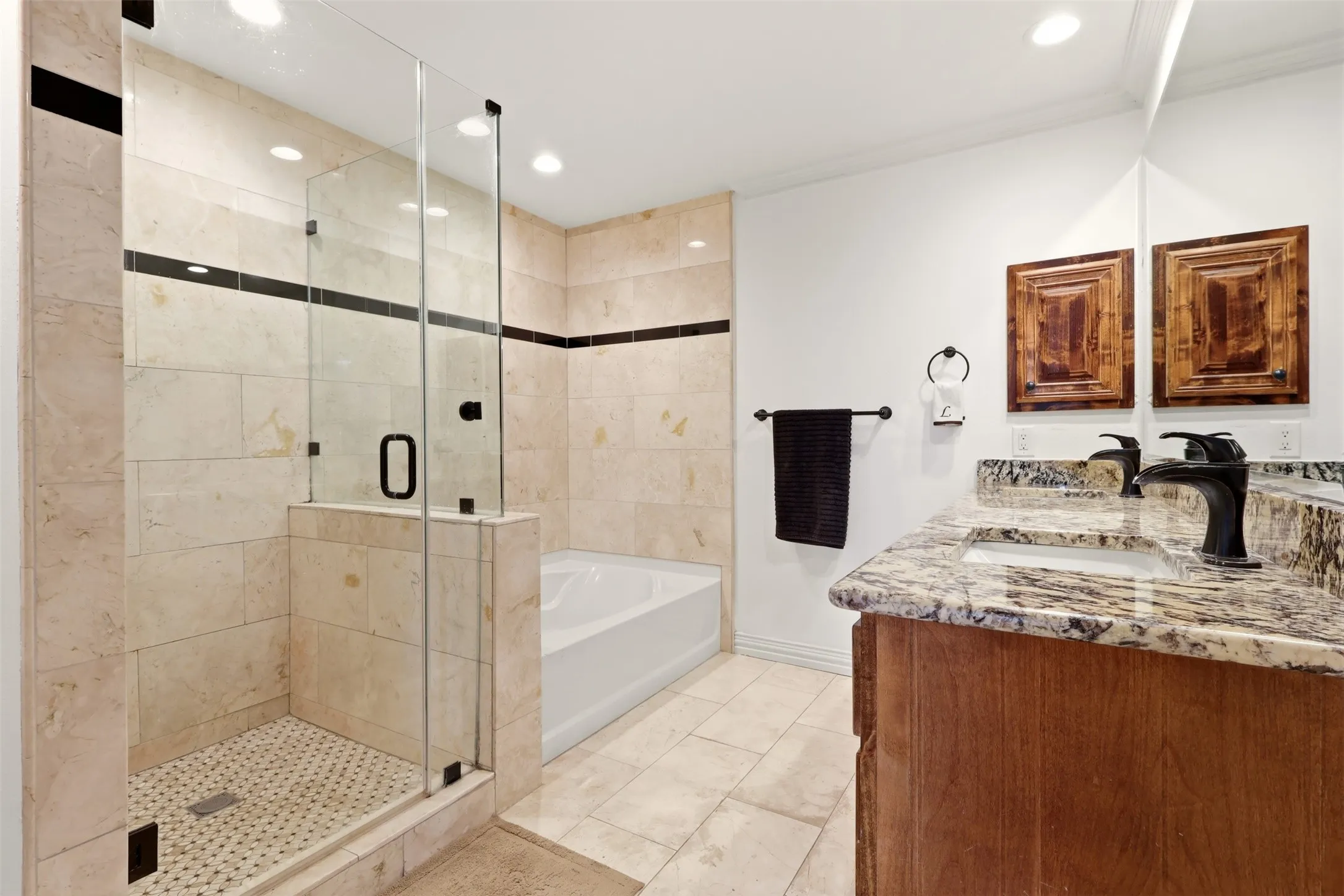 Single Family Residence For Sale in Dallas County , 2119 Edgewood Drive, Grand Prairie, Texas 75052, 4 Bedroom, 3 Bathroom, 2 Garage spaces, 2,752 Sqft, built in 2004, mls#21376312, Real Estate Agent in Grand Prairie, Homes For Sale in Dallas county, Homes For Sale in Grand Prairie, Realtor in Grand Prairie Texas, Real Estate Brokerage Independent Realty Texas, Luminita Cordes Realtor